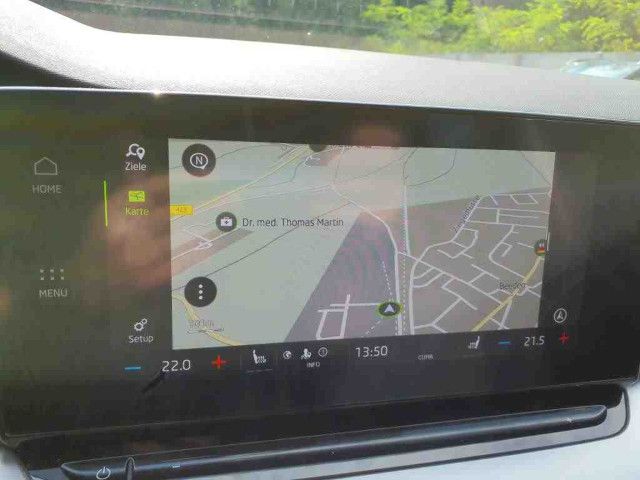 Fahrzeugabbildung SKODA Octavia Combi Style 2.0TDI DSG NAVI PANO RFK HUD