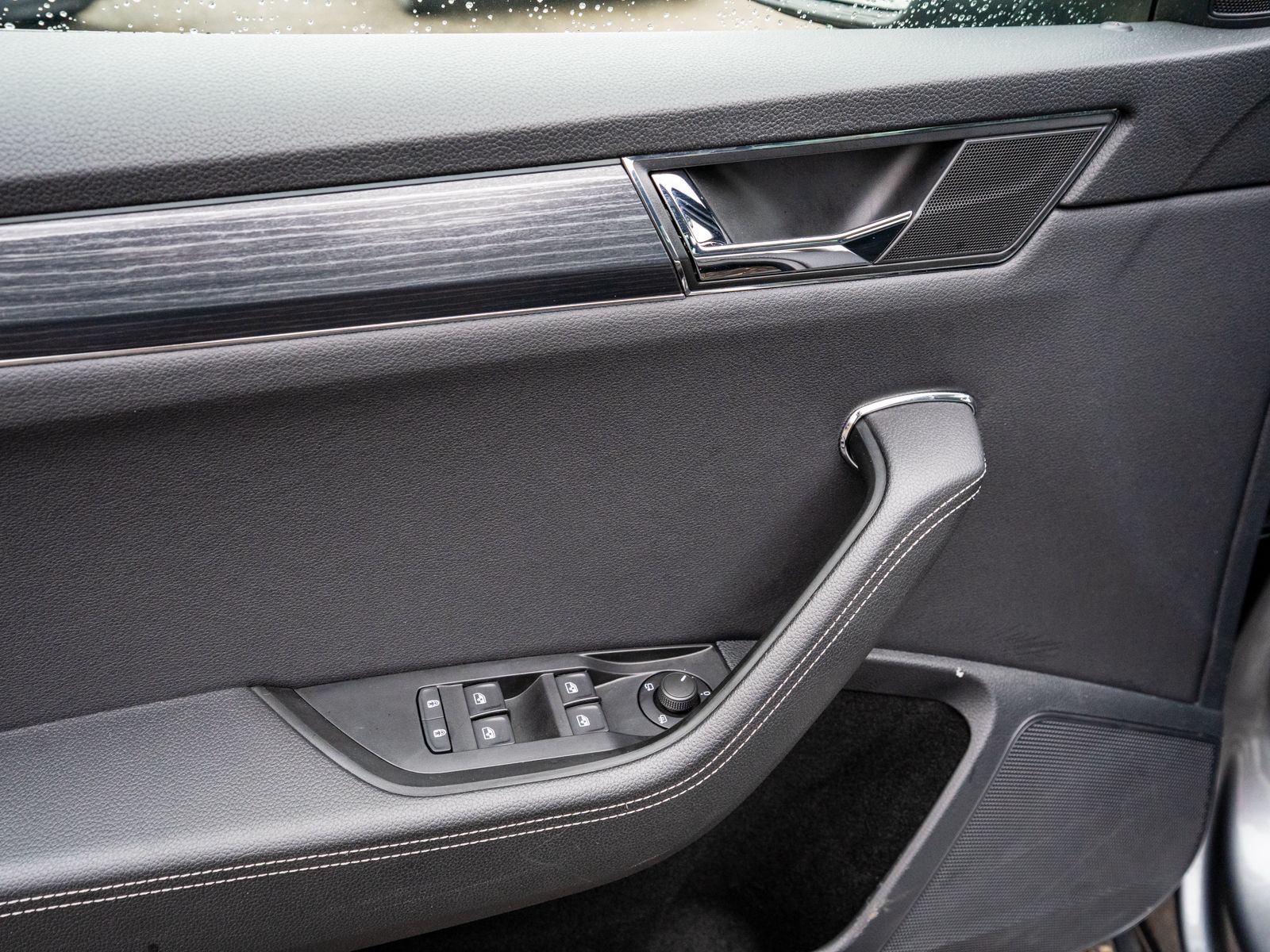 Fahrzeugabbildung SKODA Superb Combi Style 4x4 2,0 TDI DSG LED NAVI AHK