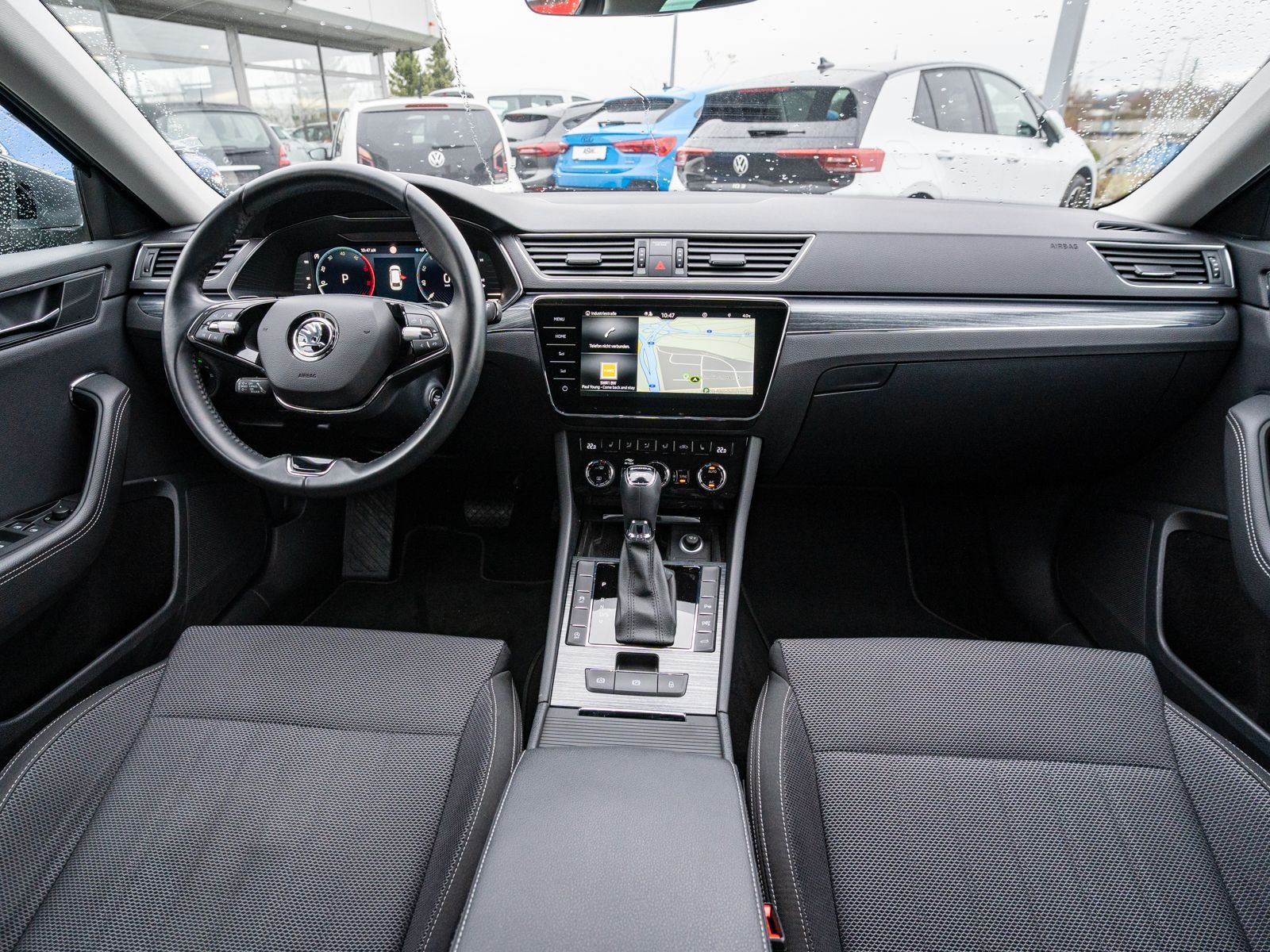 Fahrzeugabbildung SKODA Superb Combi Style 4x4 2,0 TDI DSG LED NAVI AHK