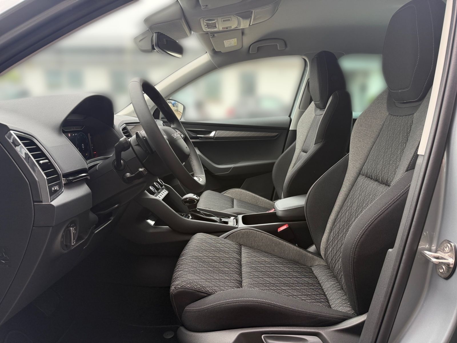 Fahrzeugabbildung SKODA Karoq Balance 1,5 TSI 150PS DSG ACC PDC SHZ AHK