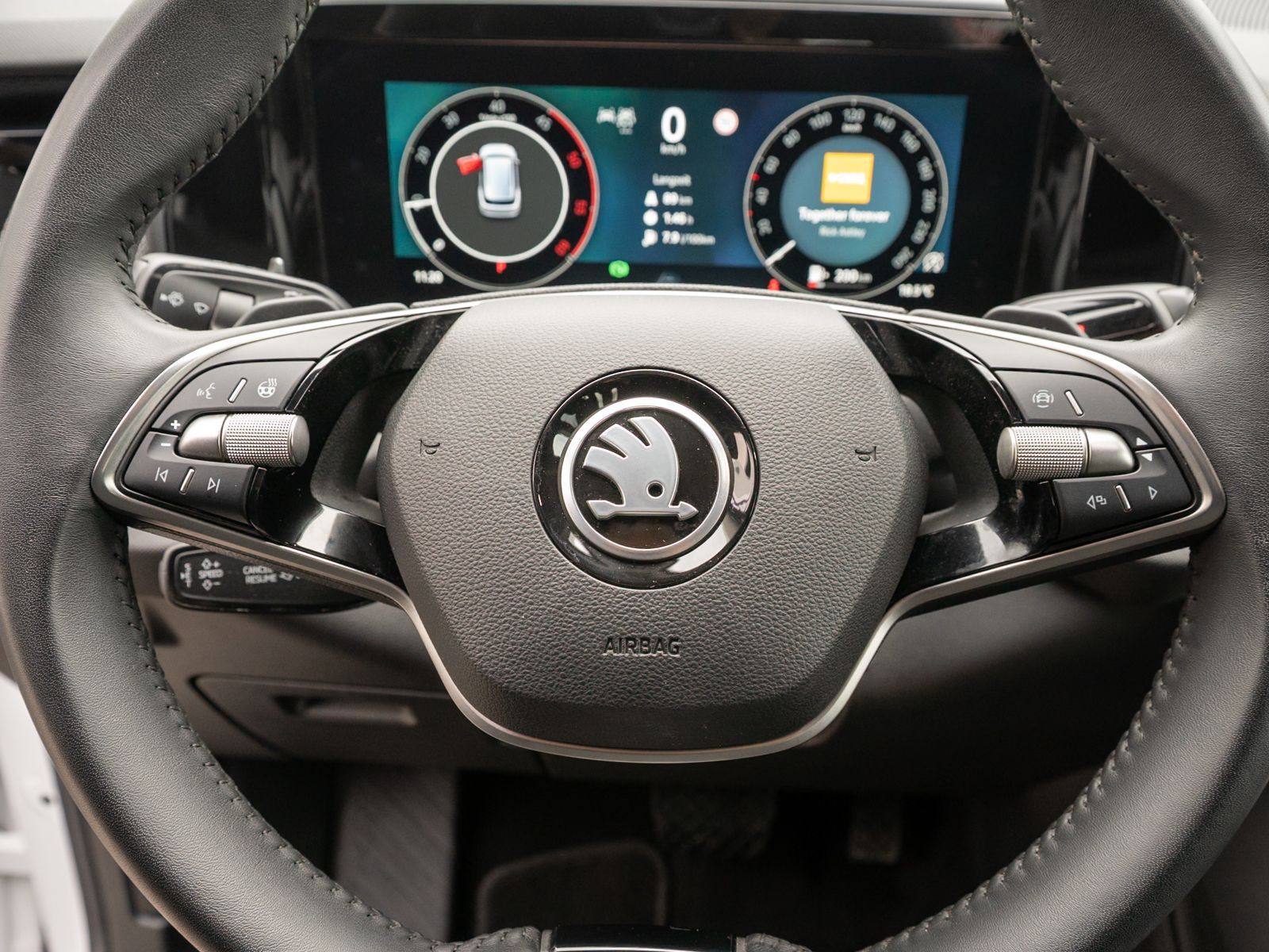 Fahrzeugabbildung SKODA Kodiaq Selection 4x4 2.0TDI DSG LED Navi RFK AHK