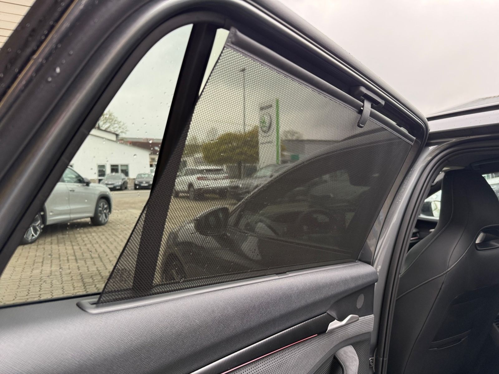 Fahrzeugabbildung SKODA Superb Combi Sportline 2,0 TDI 193PS DSG 4x4 AHK