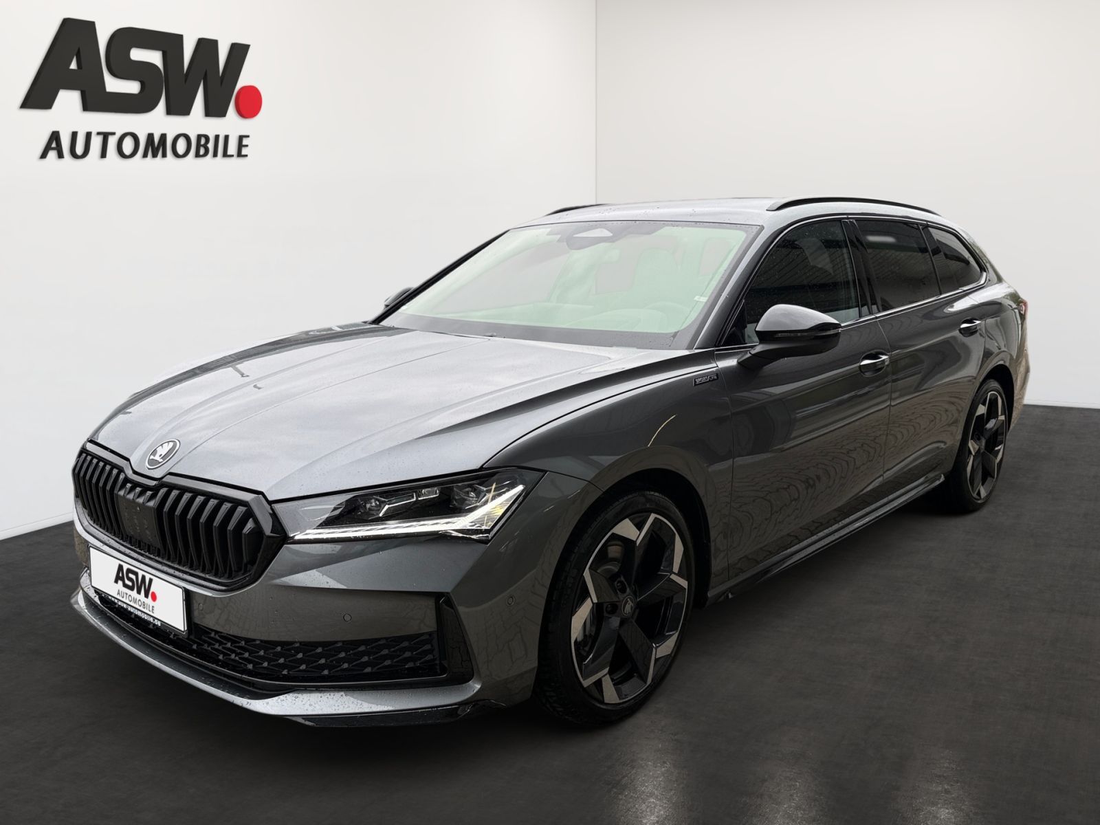 Fahrzeugabbildung SKODA Superb Combi Sportline 2,0 TDI 193PS DSG 4x4 AHK