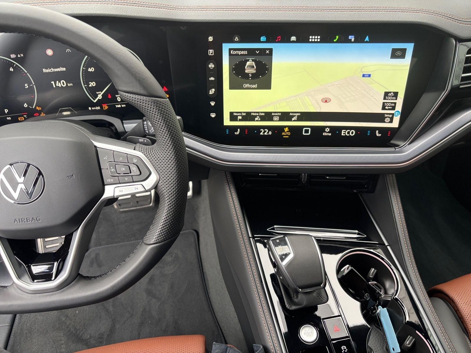 Fahrzeugabbildung Volkswagen Touareg R-Line 3.0 l V6 TDI 4M AHK Luftfahrwerk