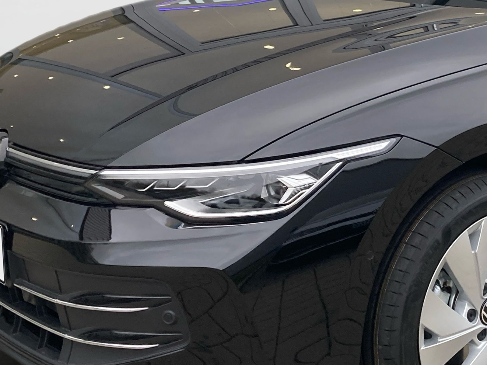 Fahrzeugabbildung Volkswagen Golf ENERGY1.5 eTSI OPF DSG LED-Scheinwerfer