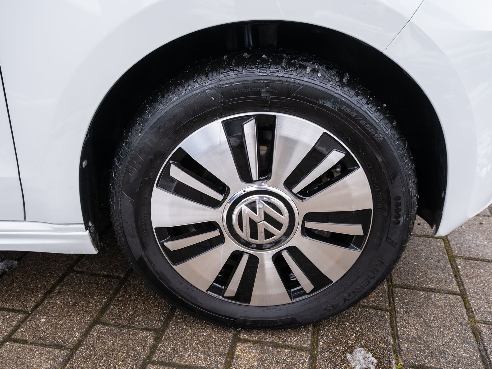 Fahrzeugabbildung Volkswagen e-up! high CCS-Ladedose Climatronic Sitzheizung