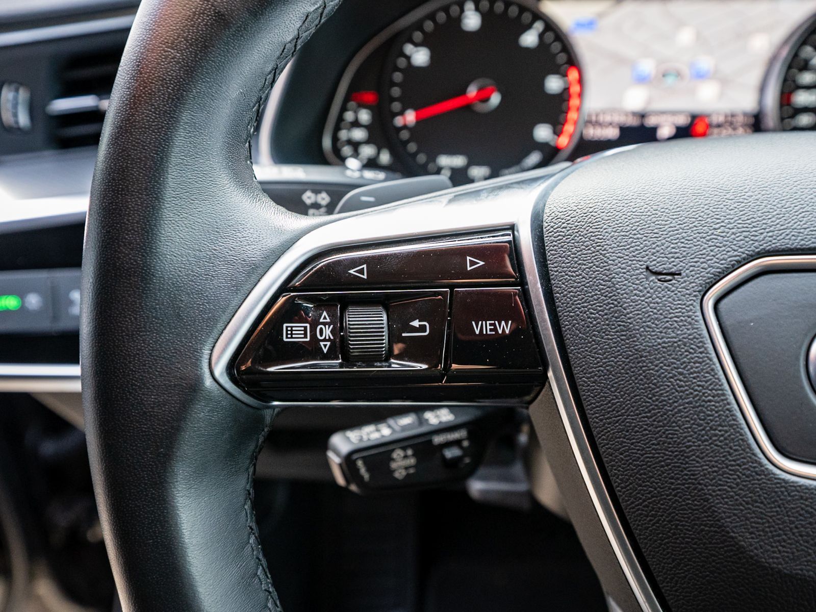 Fahrzeugabbildung Audi A6 Avant sport 40TDI Stroni LED Navi RFK SHZ AHK