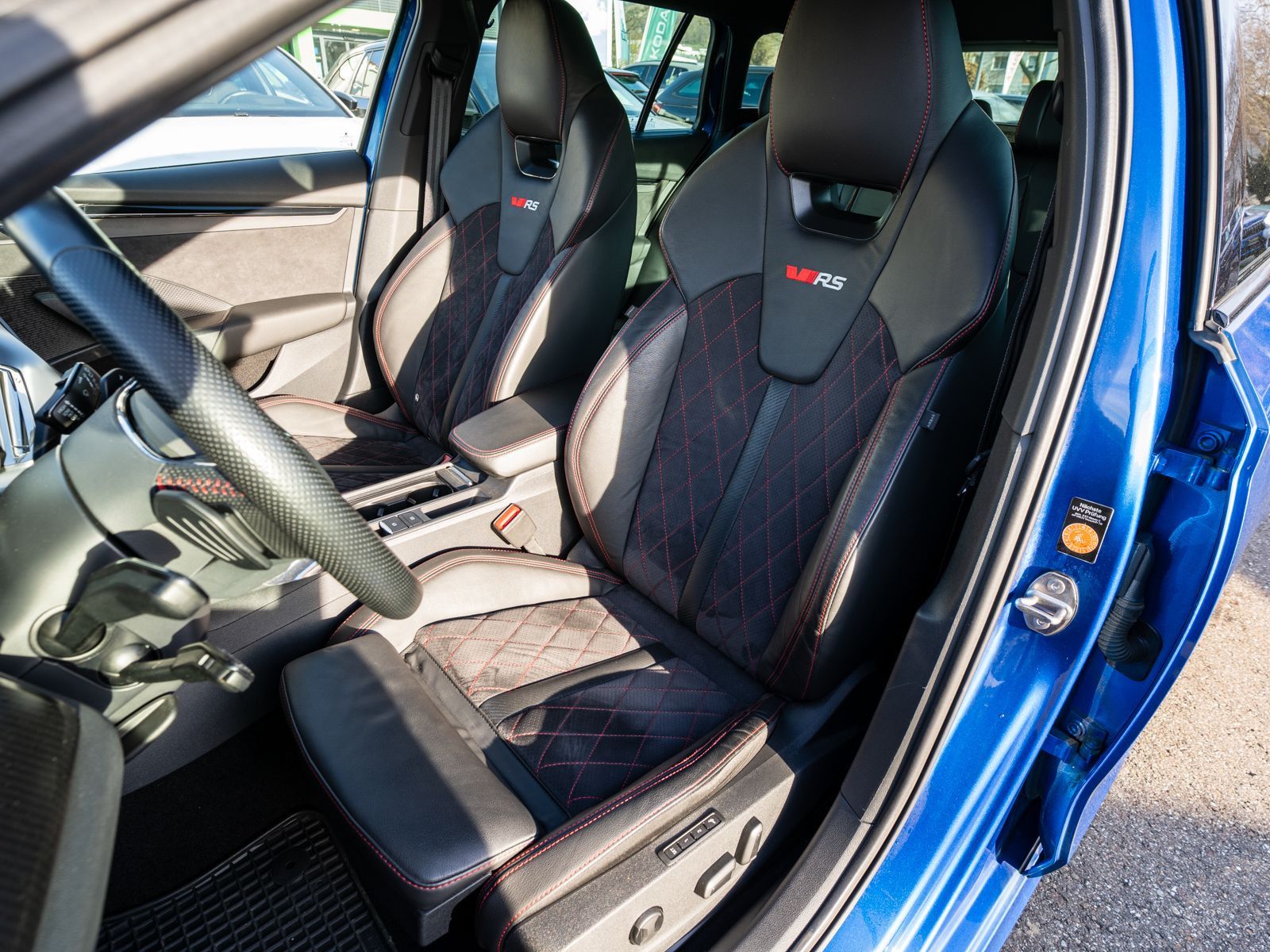 Fahrzeugabbildung SKODA Octavia RS Combi Plus 2,0 TDI DSG LED NAVI HUD