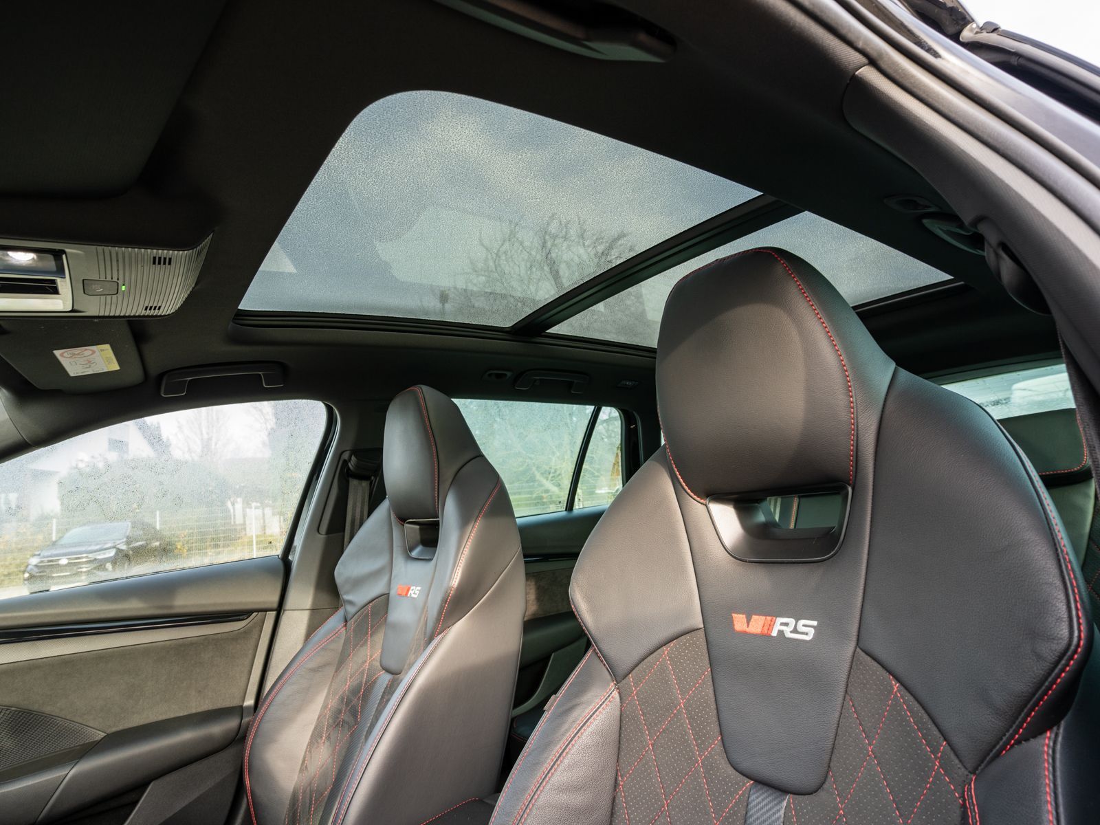 Fahrzeugabbildung SKODA Octavia RS Combi 2.0TDI DSG LED RFK HUD PANO AHK