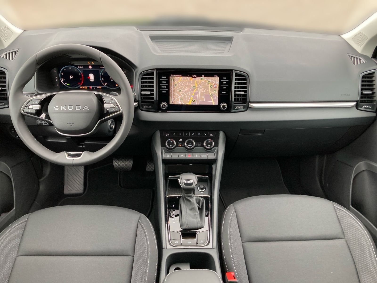 Fahrzeugabbildung SKODA Karoq Balance 1,5 TSI 150PS DSG ACC PDC SHZ AHK
