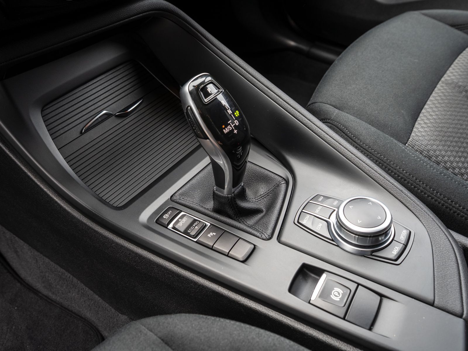 Fahrzeugabbildung BMW X1 sDrive20d LED Navi Klimaauto SHZ PDC v/h