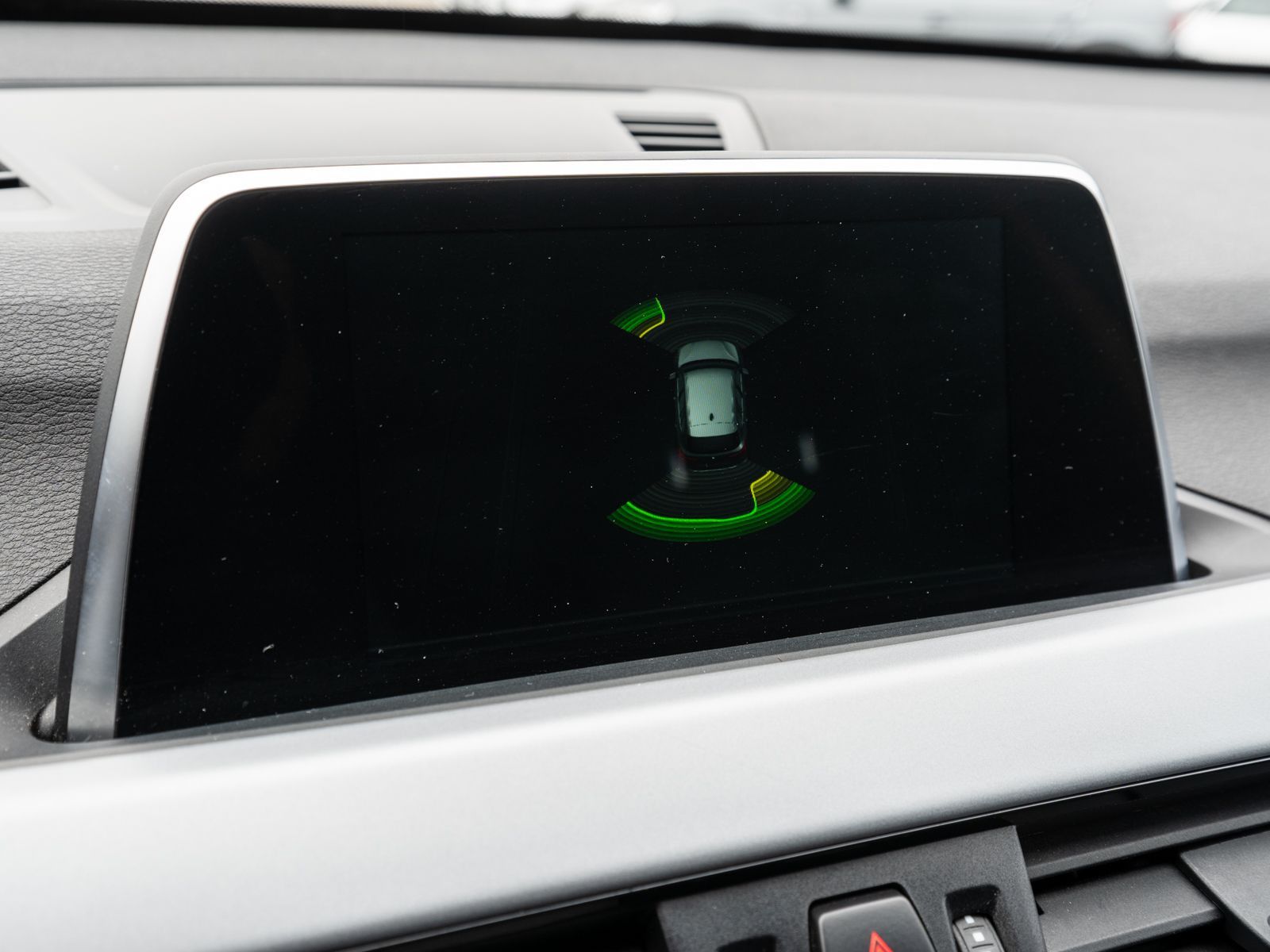 Fahrzeugabbildung BMW X1 sDrive20d LED Navi Klimaauto SHZ PDC v/h