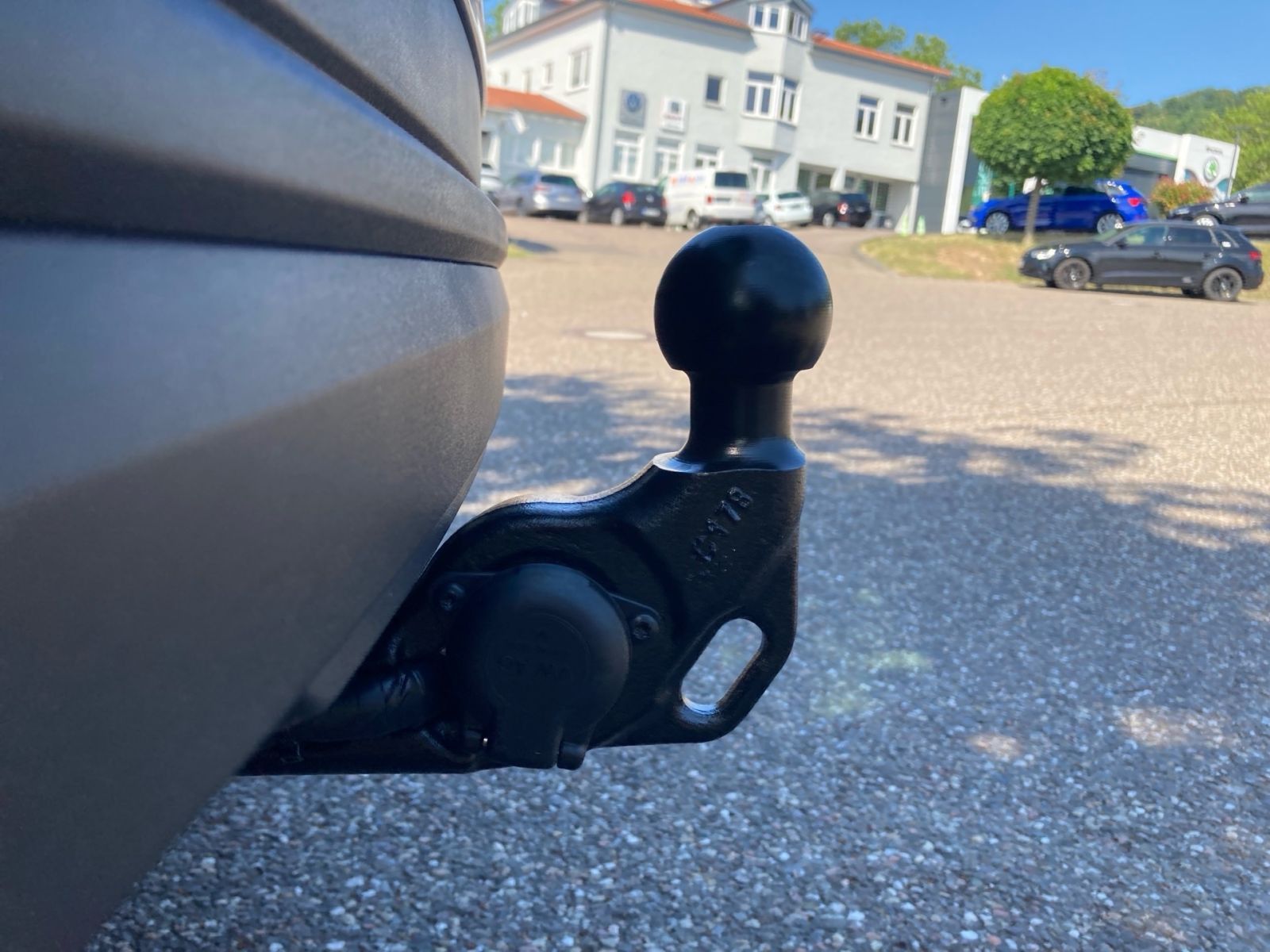 Fahrzeugabbildung SKODA Karoq Balance 1,5 TSI 150PS DSG ACC 360° SHZ AHK