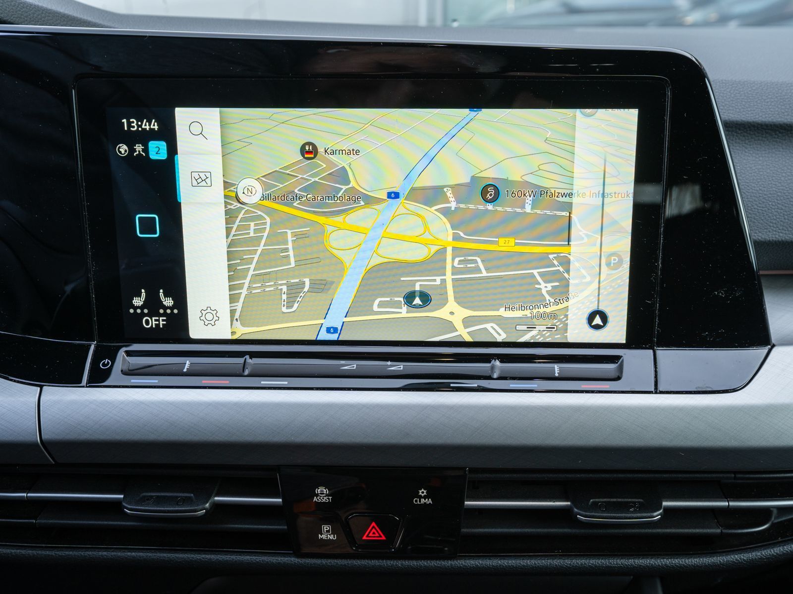 Fahrzeugabbildung Volkswagen Golf Variant Life 2.0 TDI DSG Navi AHK ACC LED