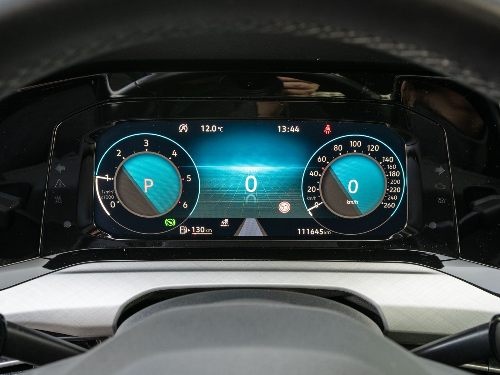 Fahrzeugabbildung Volkswagen Golf Variant Life 2.0 TDI DSG Navi AHK ACC LED