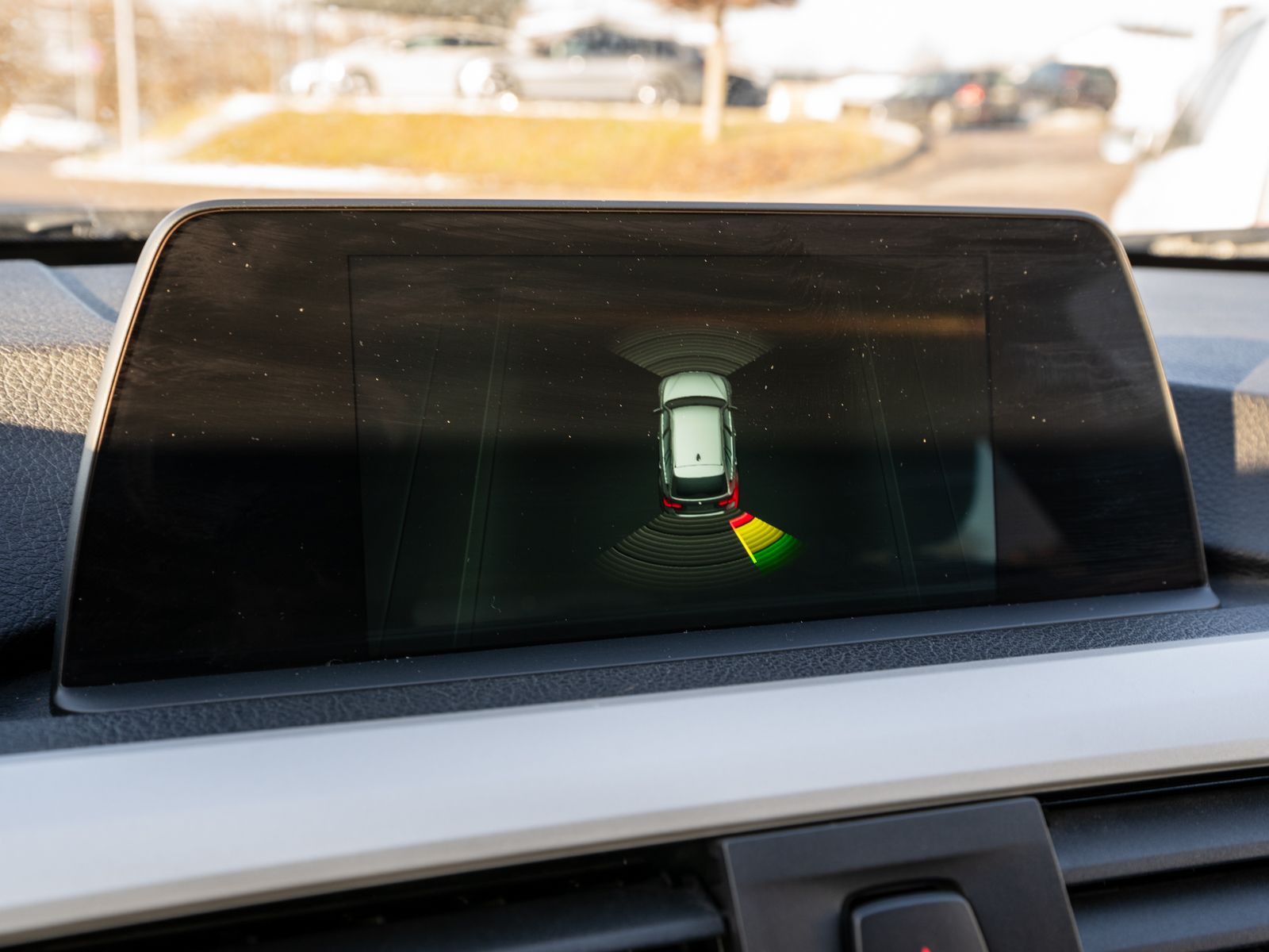 Fahrzeugabbildung BMW 318 i Touring Automatik LED NAVI SHZ PDC