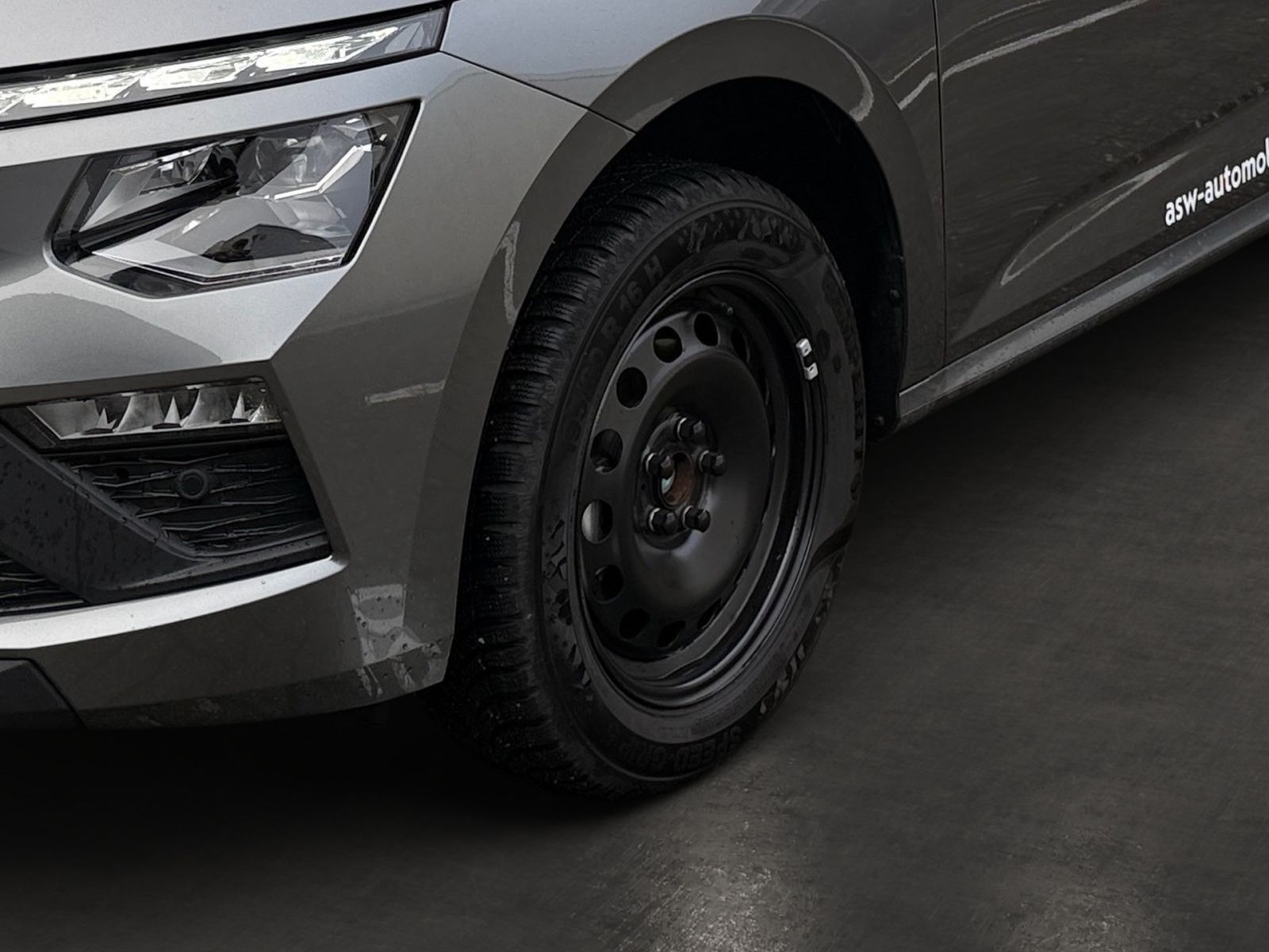 Fahrzeugabbildung SKODA Kamiq Tour 1,5 TSI 150PS DSG Kamera ACC SHZ AHK