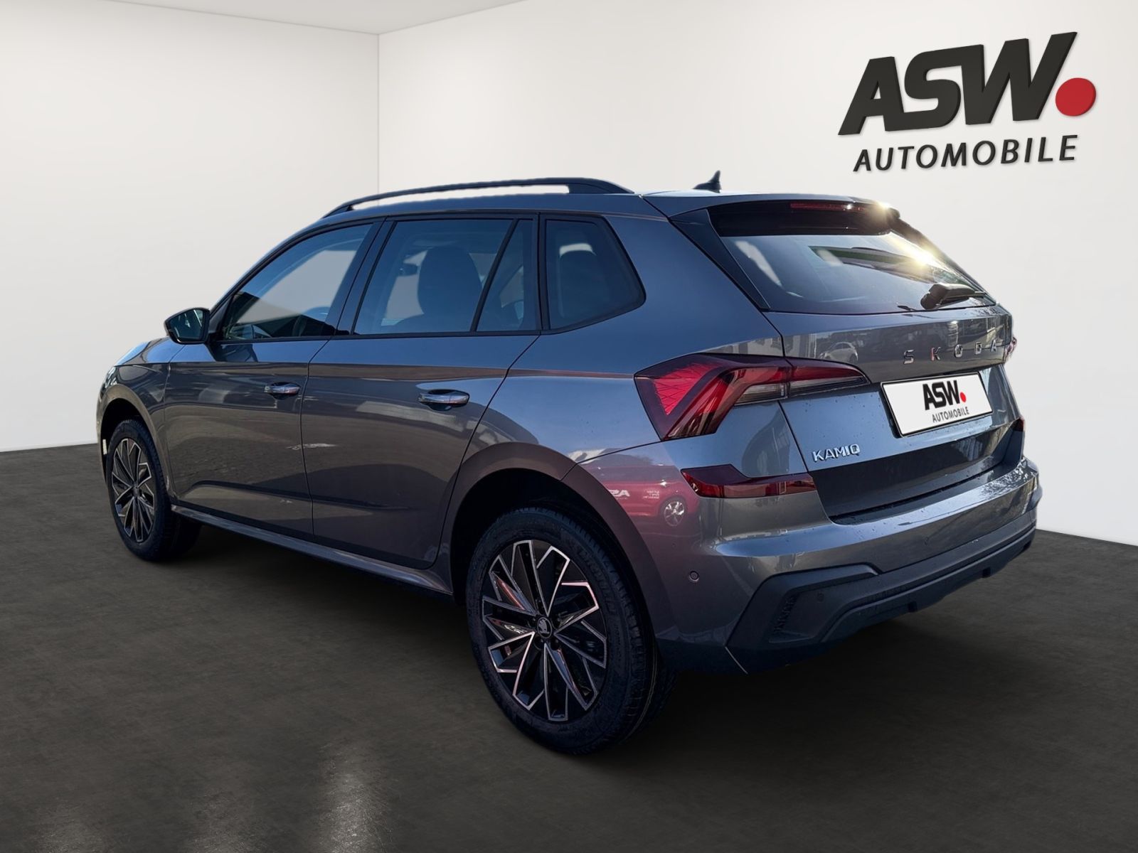 Fahrzeugabbildung SKODA Kamiq Balance 1,5 TSI 150PS DSG ACC PDC SHZ AHK