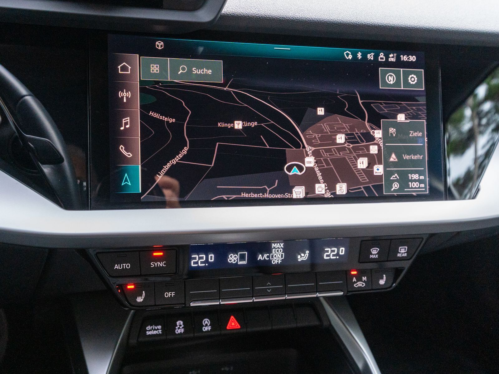 Fahrzeugabbildung Audi A3 Sportback S line 30TDI NAVI LED GRA PDC SHZ