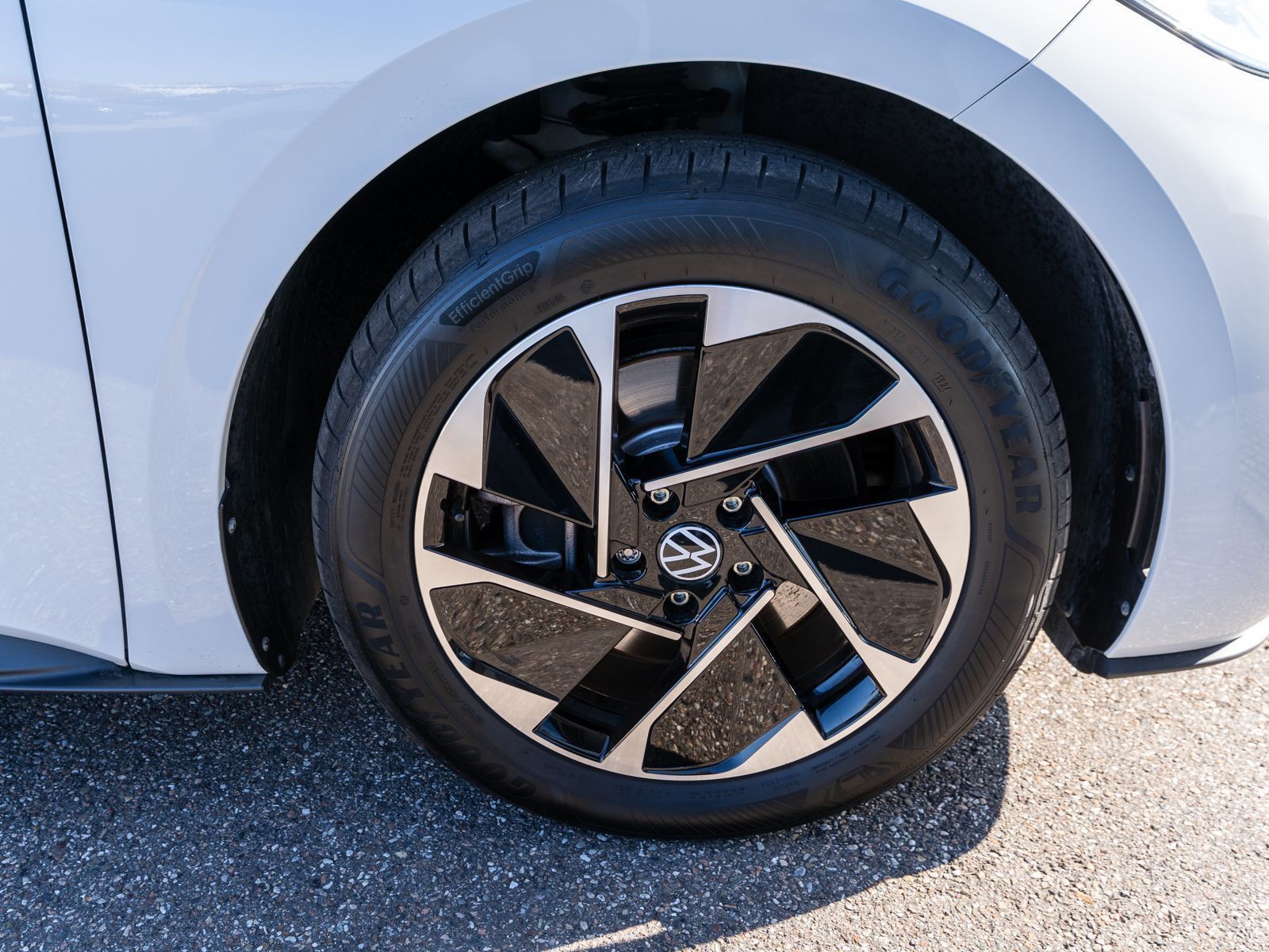 Fahrzeugabbildung Volkswagen ID.3 Pro LED Navi PDC ACC SHZ Wärmepumpe AHK