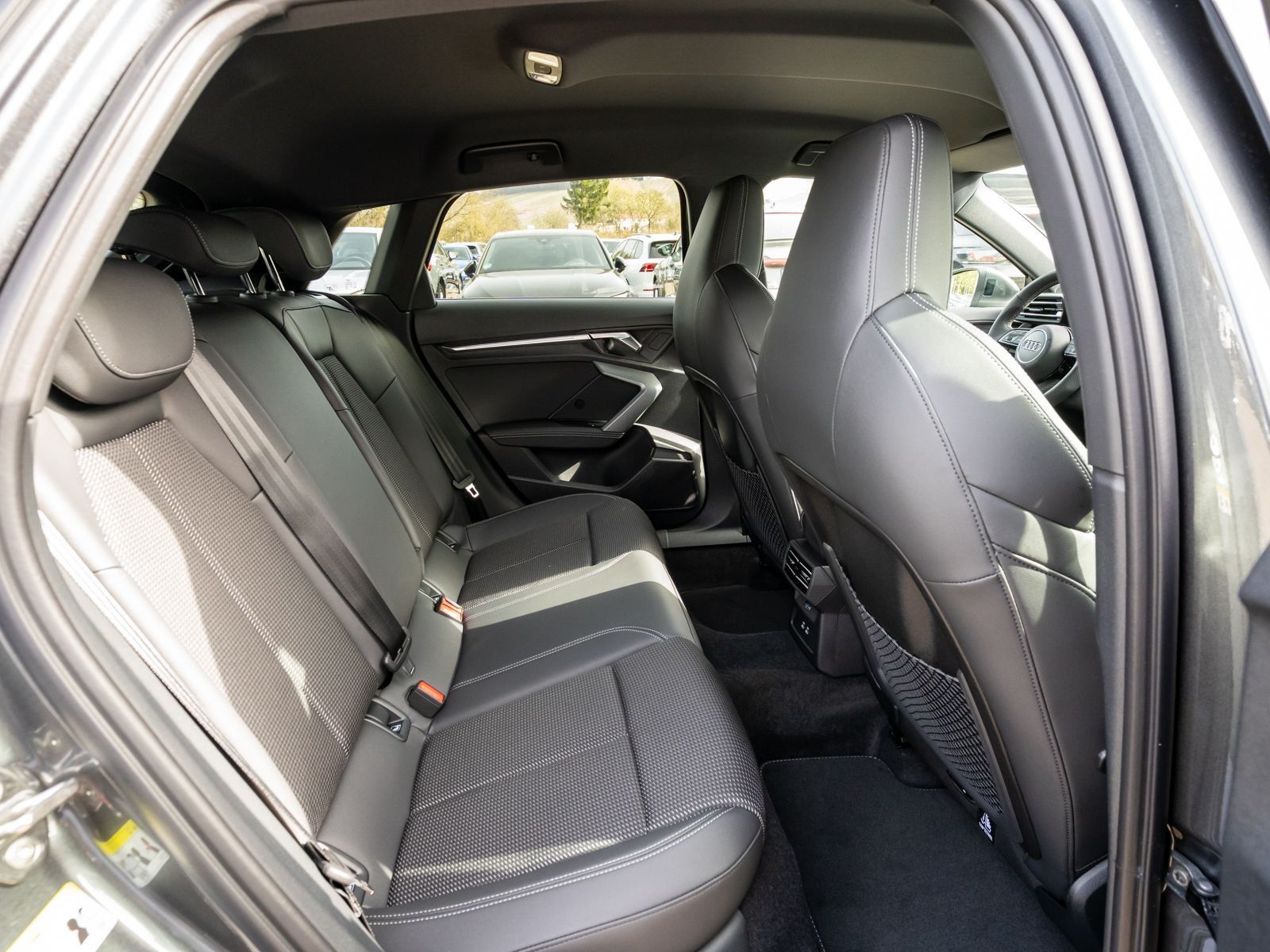 Fahrzeugabbildung Audi A3 Sportback S line TFSI e 150 kW S tronic