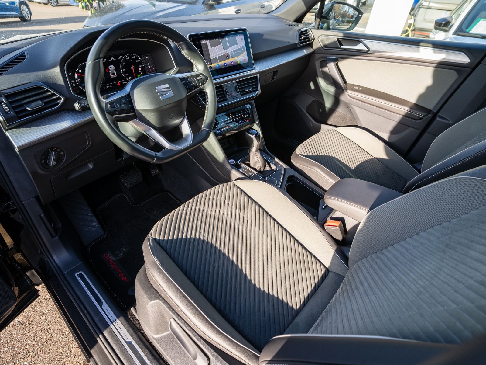 Fahrzeugabbildung SEAT Tarraco Xperience 1.4 TSI e-Hybrid DSG PANO AHK