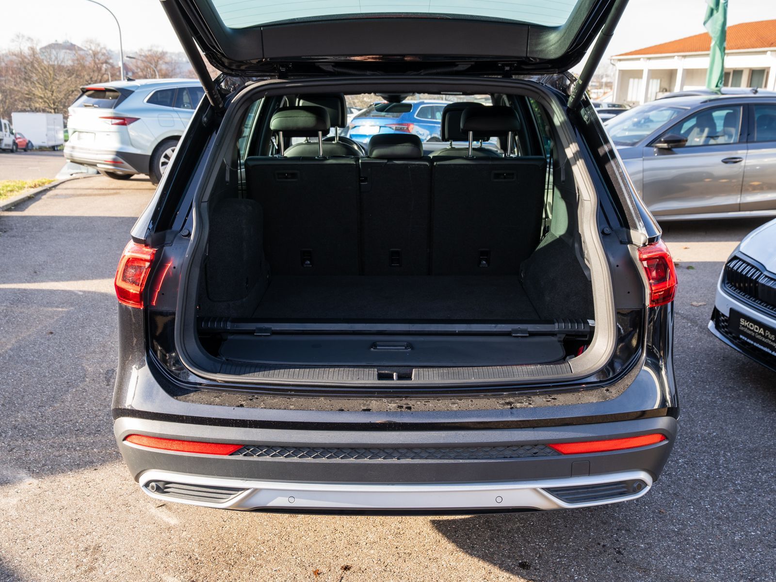 Fahrzeugabbildung SEAT Tarraco Xperience 1.4 TSI e-Hybrid DSG PANO AHK