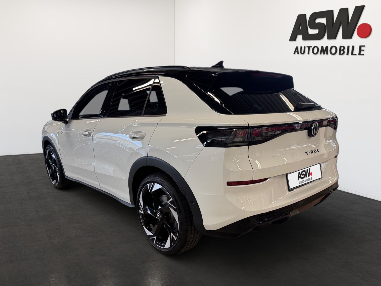 Fahrzeugabbildung Volkswagen T-Roc R-Line NEUES MODELL 1.5eTSI Head-up ACC SH