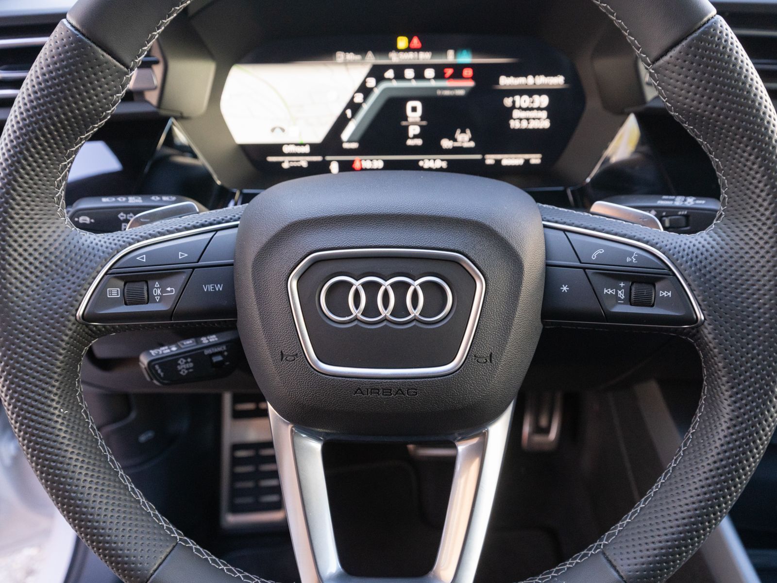 Fahrzeugabbildung Audi S3 Sportback TFSI Stronic NAVI LED PANO 360° ACC