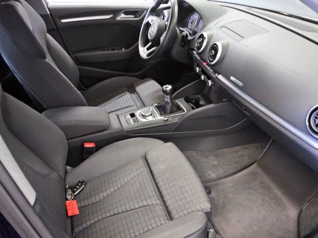 Fahrzeugabbildung Audi A3 Sportback sport 1.4 TFSI LED Navi PDC SHZ GRA