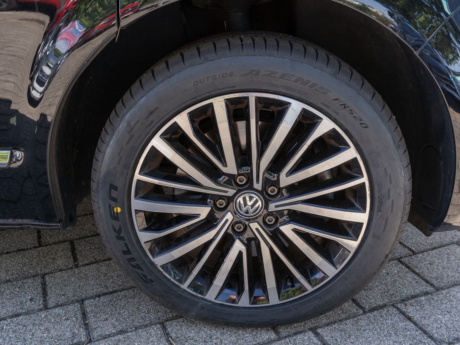 Fahrzeugabbildung Volkswagen T6.1 Caravelle Highline 2.0TDI 4M DSG LEDER RFK