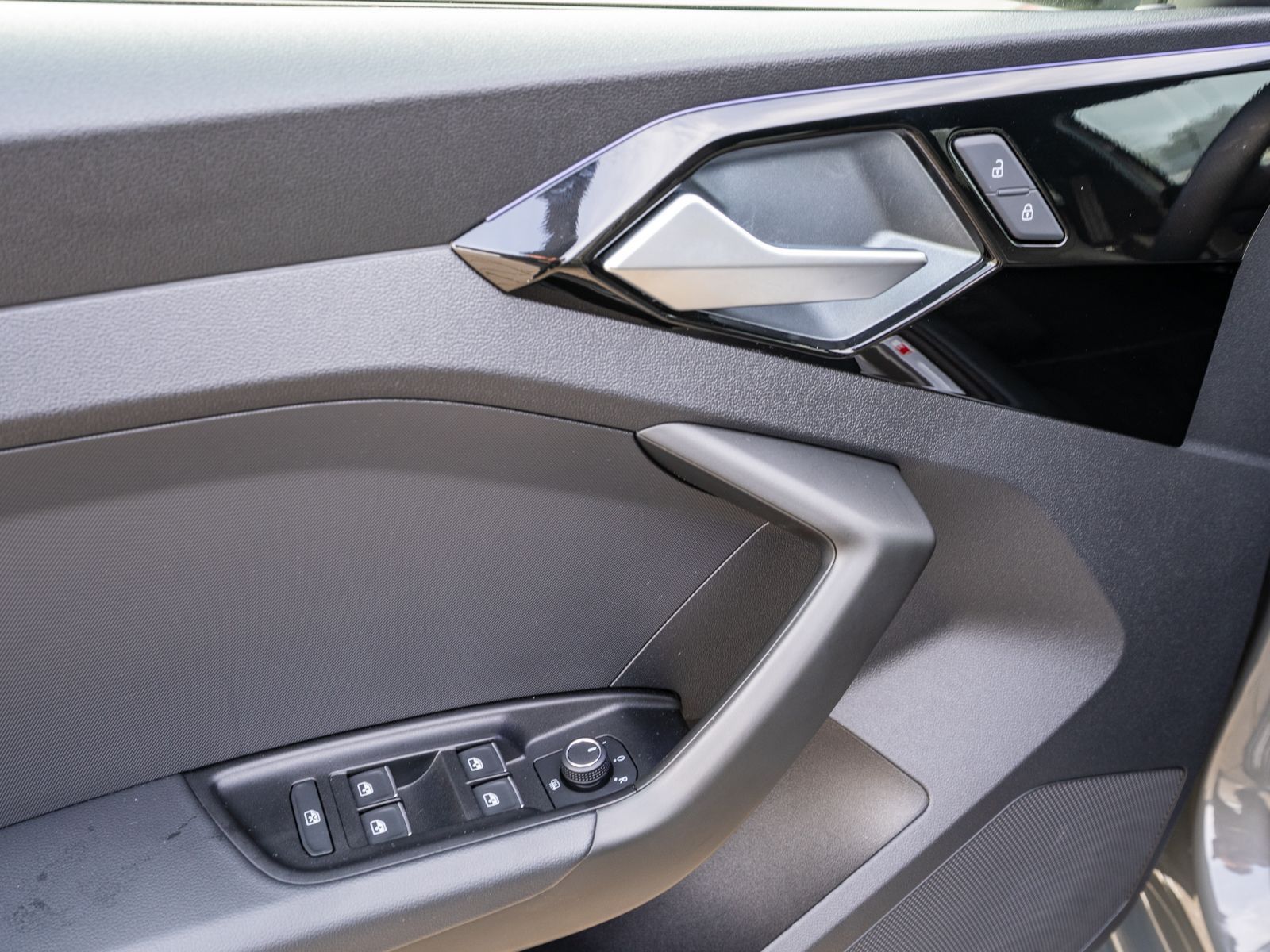 Fahrzeugabbildung Audi A1 allstreet 35TFSI Stronic LED Navi RFK ACC SHZ