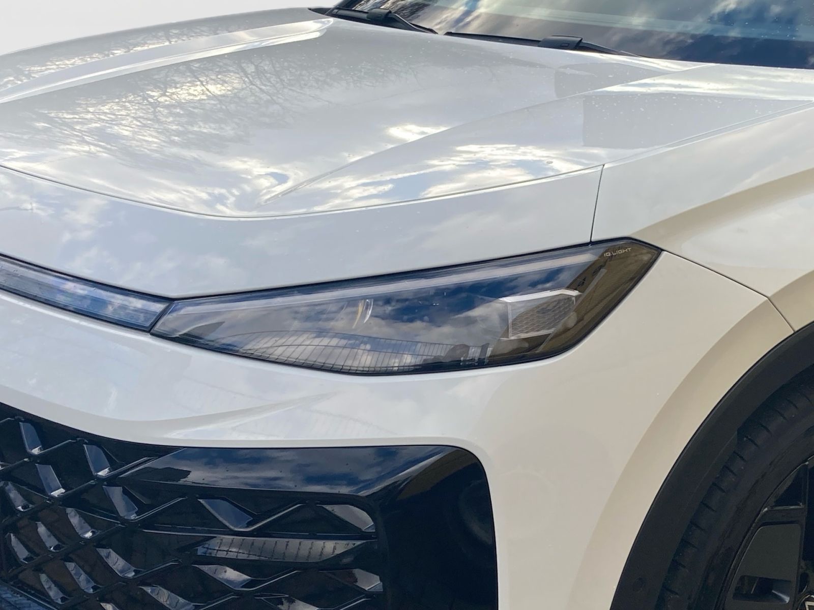 Fahrzeugabbildung Volkswagen T-Roc R-Line 1.5 eTSI OPF 110 kW (150 PS) DSG