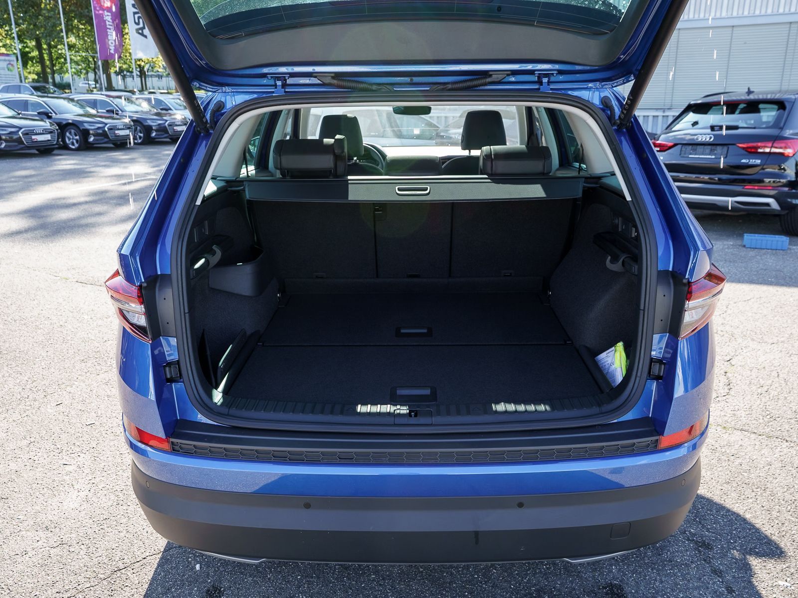 Fahrzeugabbildung SKODA Kodiaq Style 4x4 2,0TDI DSG LED Pano StandHZ AHK