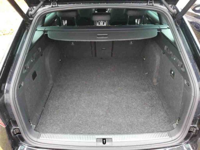 Fahrzeugabbildung SKODA Superb Combi Sportline 1.4 TSI iV LED NAVI RFK