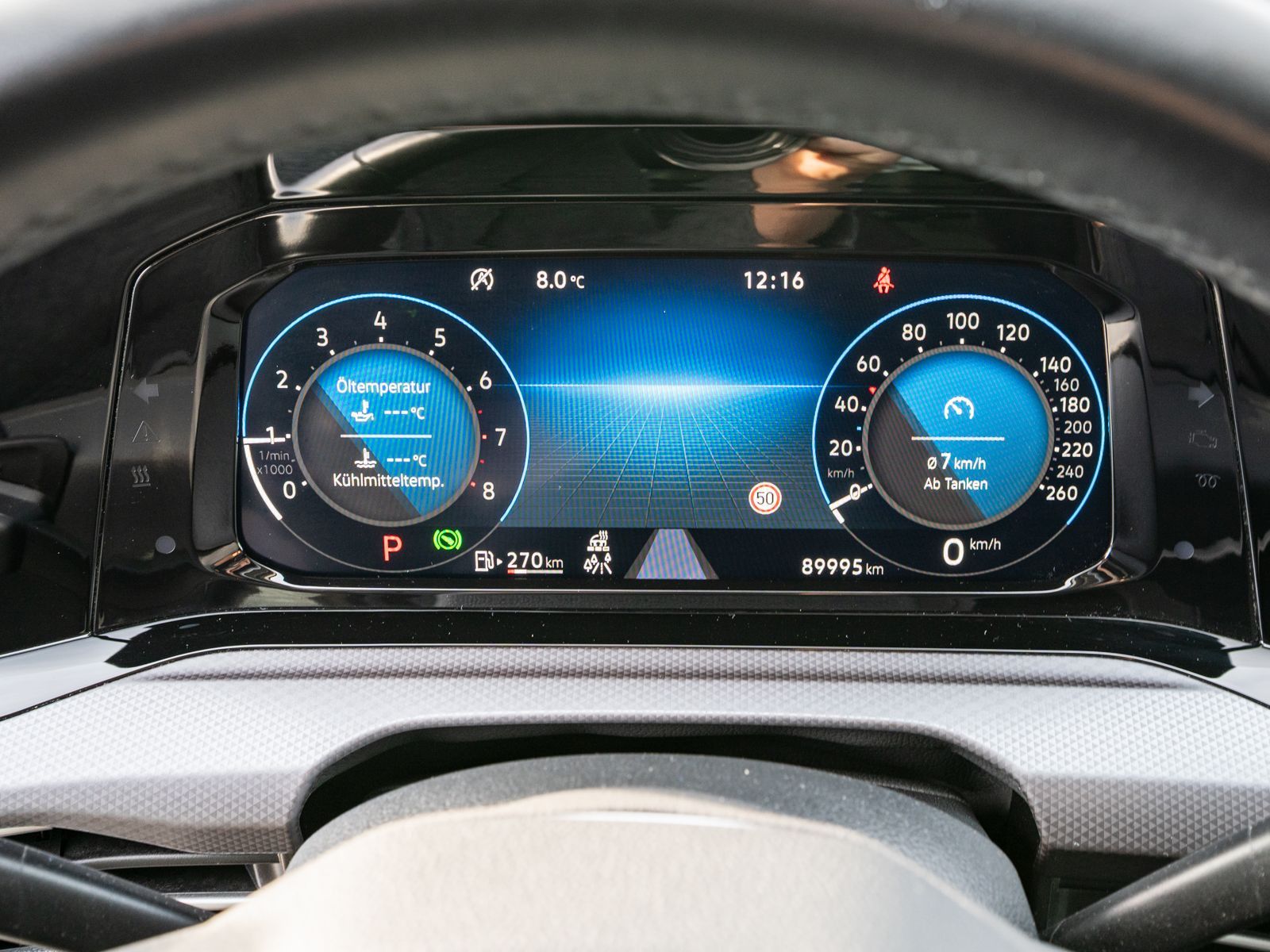 Fahrzeugabbildung Volkswagen Golf Active 1.5 eTSI DSG LED Navi RFK Stdhzg AHK