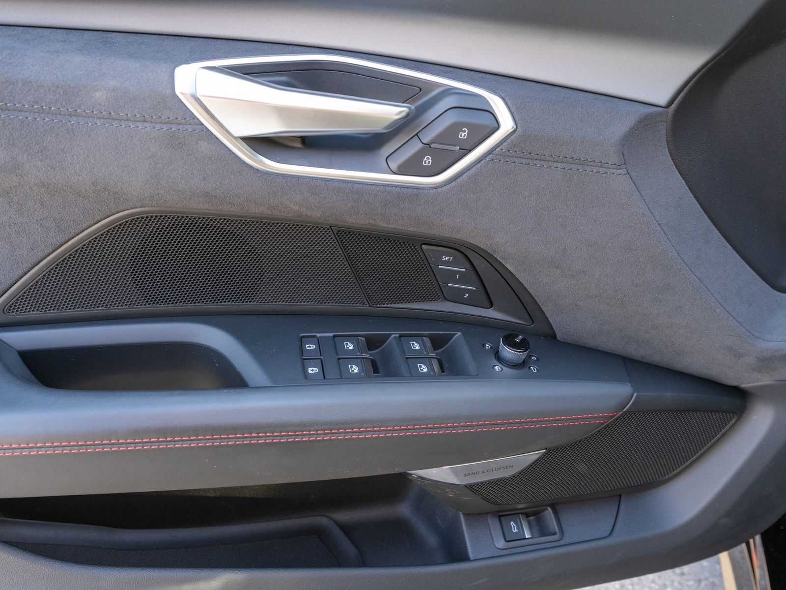 Fahrzeugabbildung Audi RS e-tron GT quattro NAVI MATRIX ACC 360° HUD