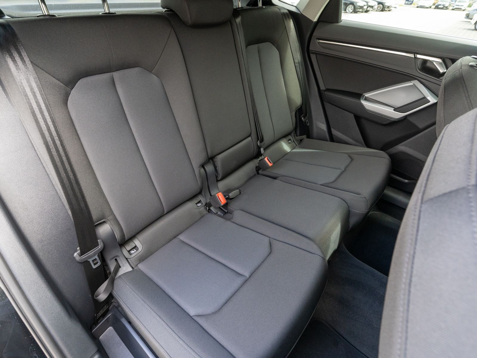 Fahrzeugabbildung Audi Q3 Sportback S line 35 TFSI Stronic LED Navi PDC