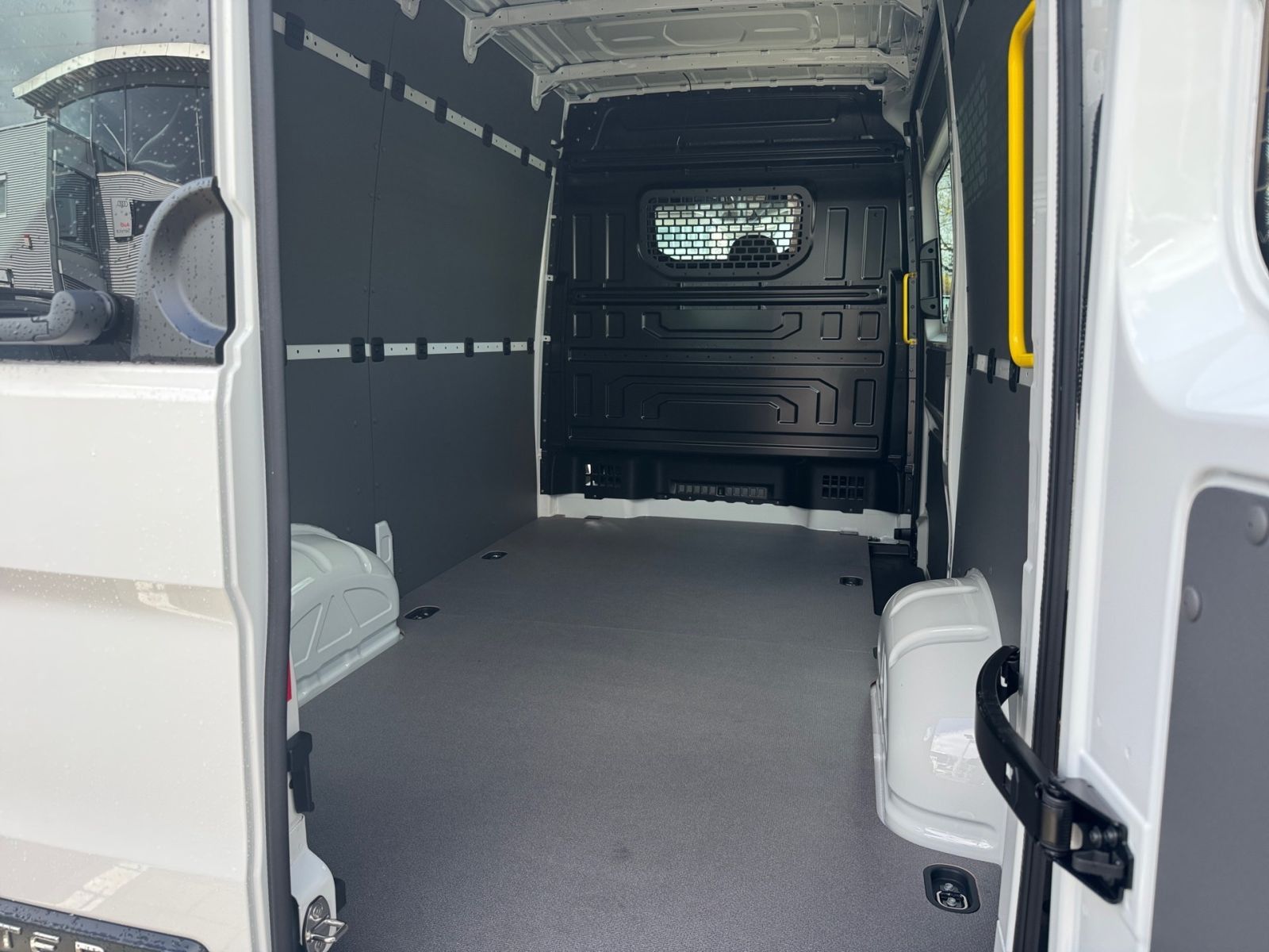 Fahrzeugabbildung Volkswagen Crafter 35 Kasten HD 2.0 TDI Radst. 3640 mm