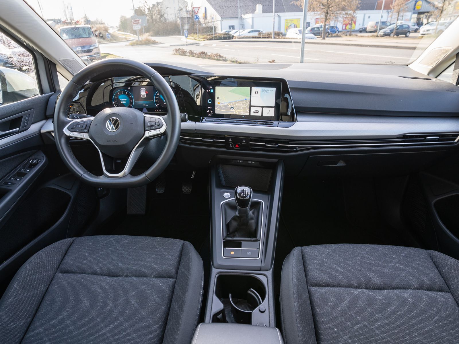 Fahrzeugabbildung Volkswagen Golf Life 1.5TSI LED Navi Klimaautomatik PDC SHZ