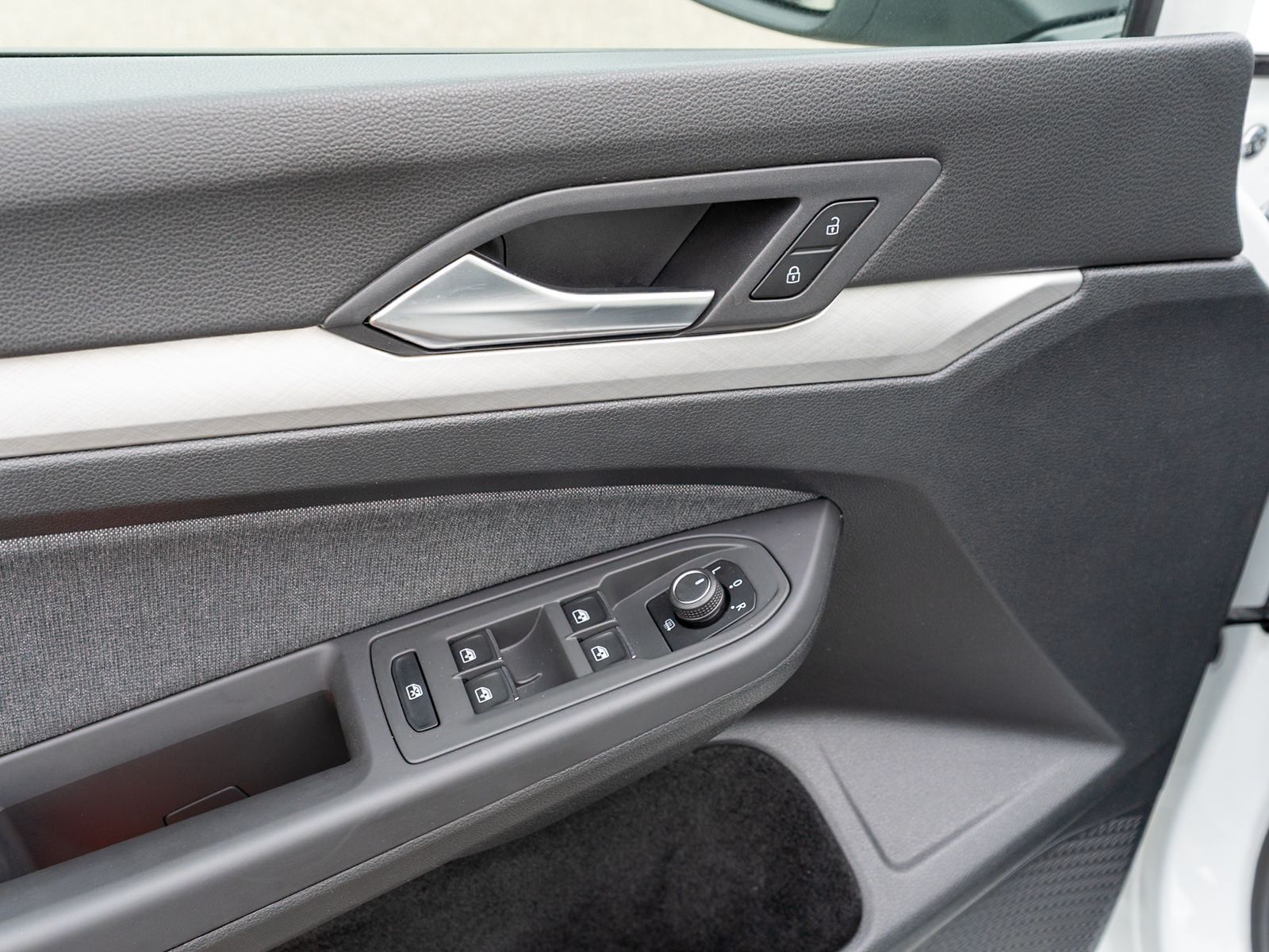 Fahrzeugabbildung Volkswagen Golf Variant Life 2.0TDI LED NAVI ACC PDC SHZ