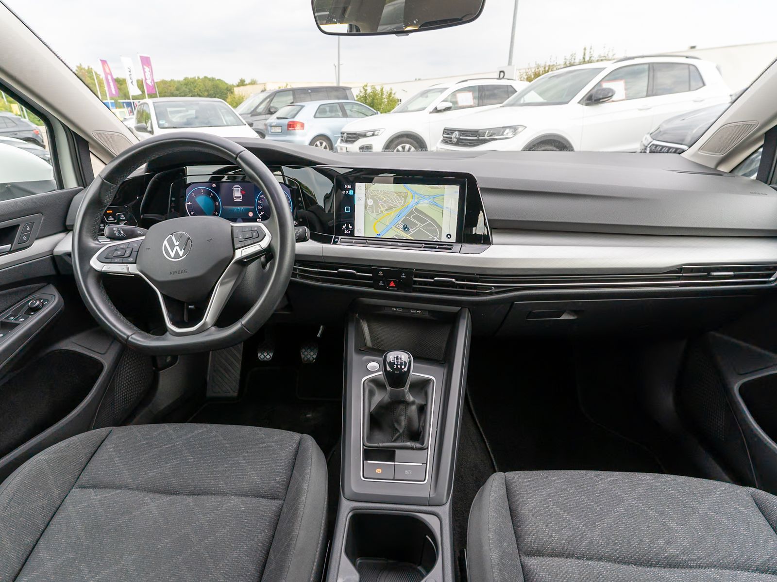 Fahrzeugabbildung Volkswagen Golf Variant Life 2.0TDI LED NAVI ACC PDC SHZ