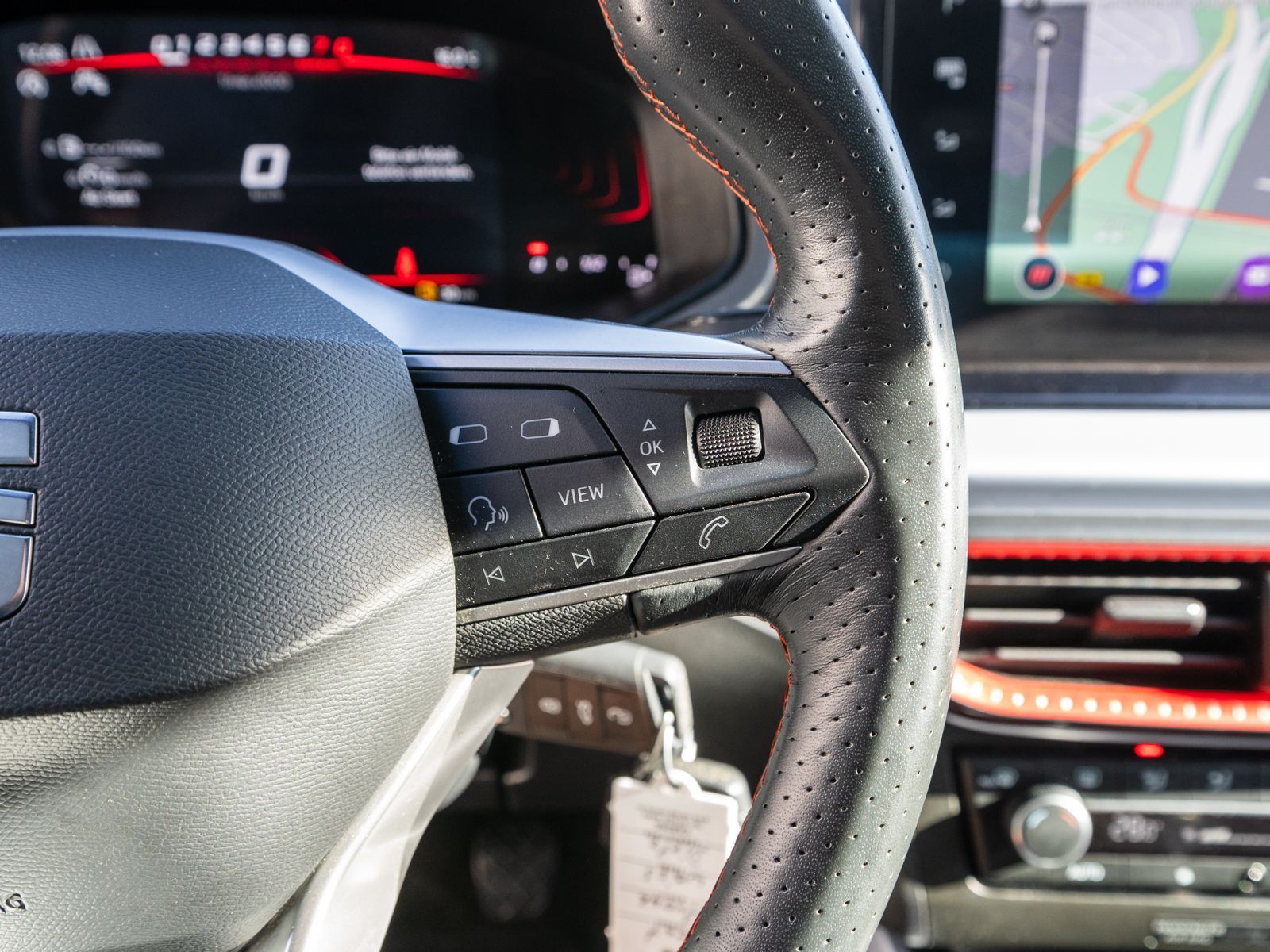 Fahrzeugabbildung SEAT Arona FR-Line 1.0 TSI LED Navi PDC RFK Full Link