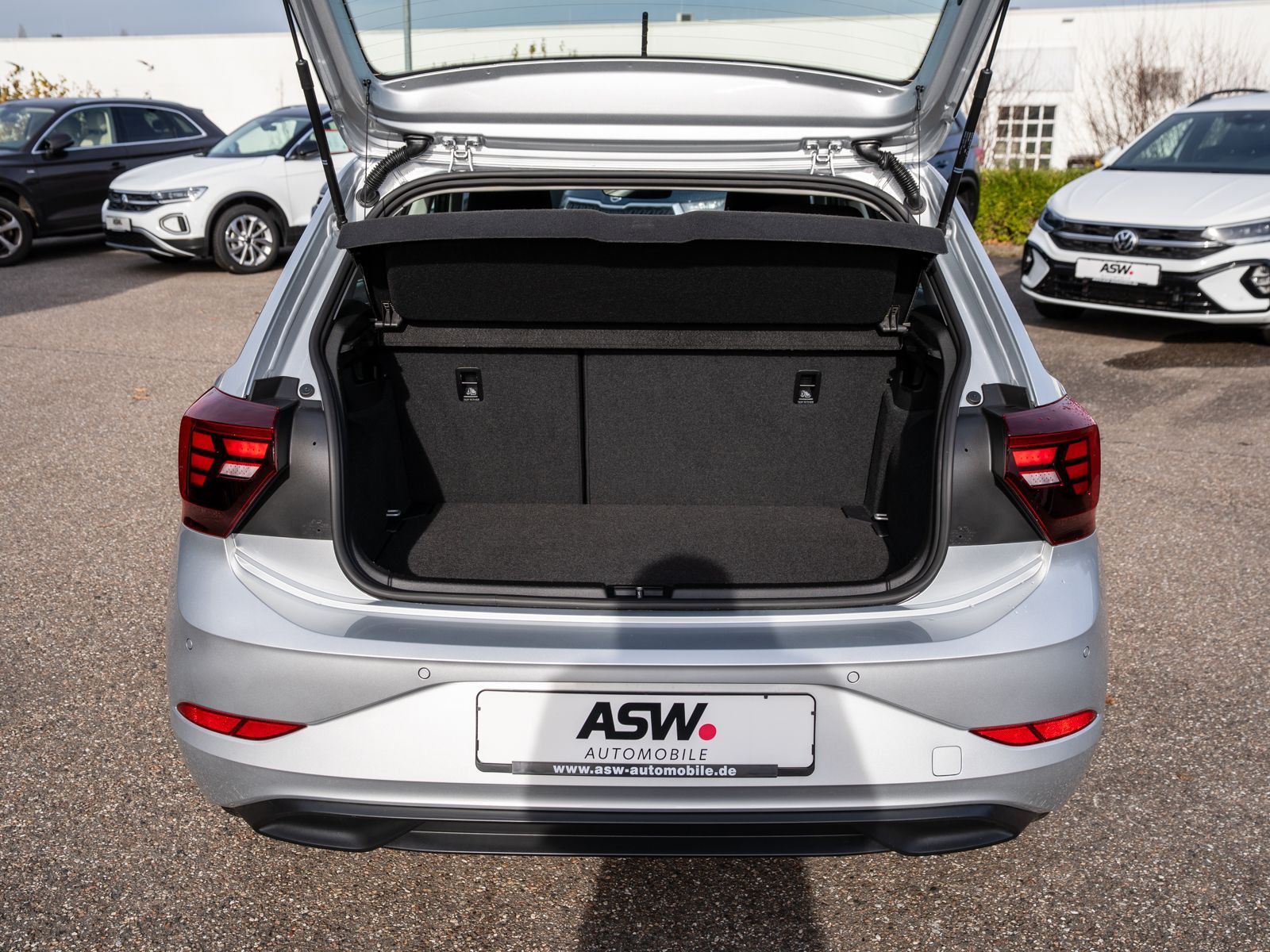 Fahrzeugabbildung Volkswagen Polo Life 1.0 TSI DSG LED Klimaanlage PDC