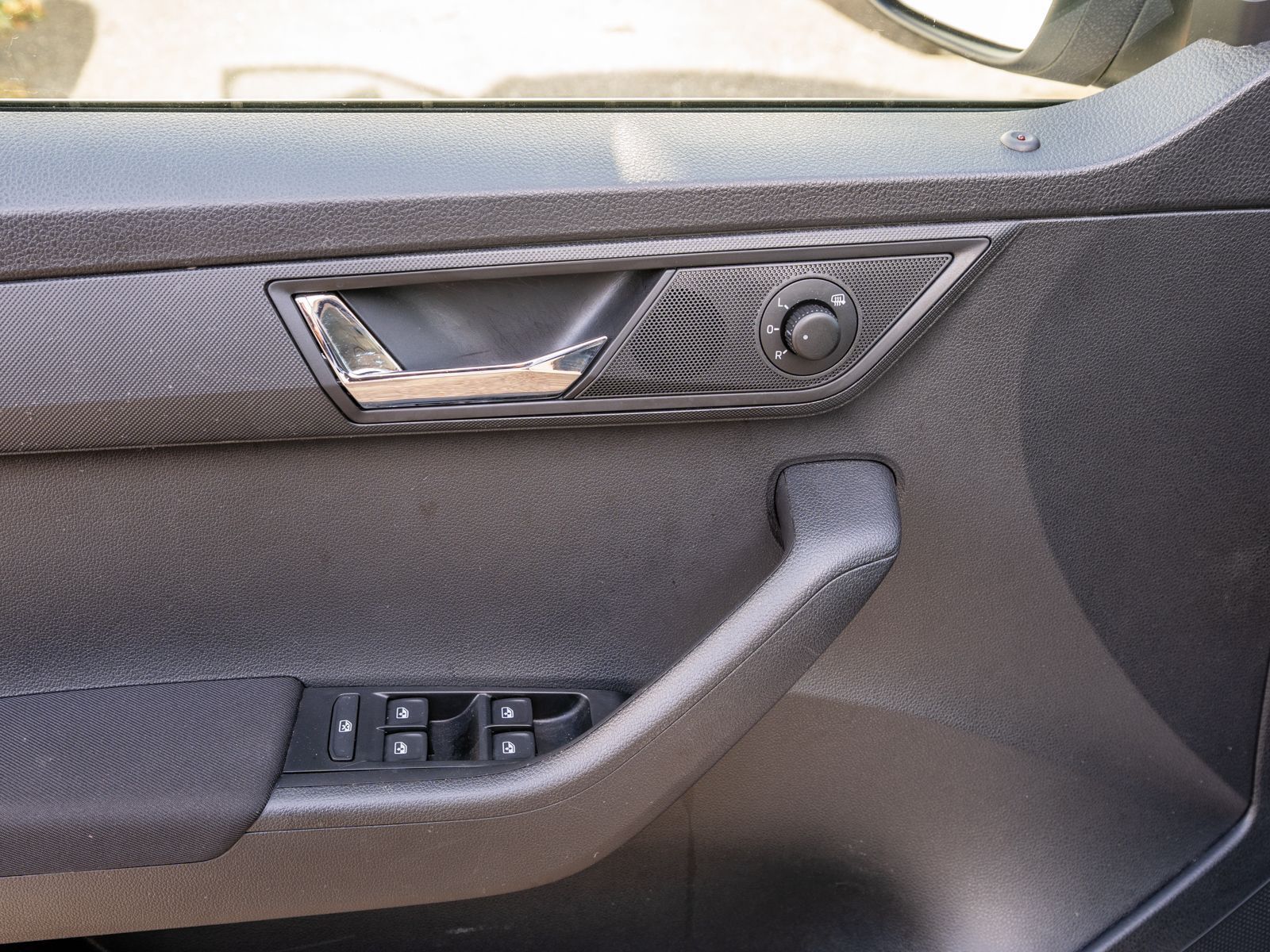 Fahrzeugabbildung SKODA Fabia Combi Clever Best of 1.0TSI LED NAVI SHZ