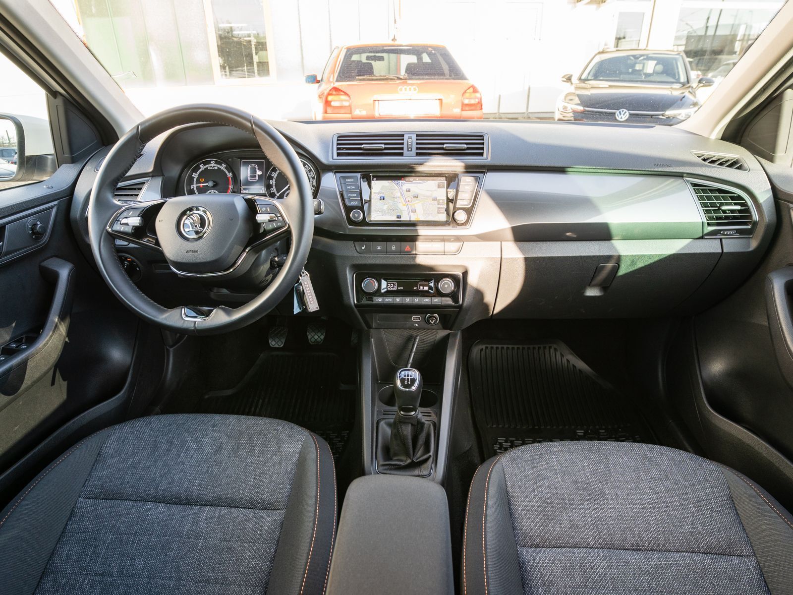 Fahrzeugabbildung SKODA Fabia Combi Clever Best of 1.0TSI LED NAVI SHZ