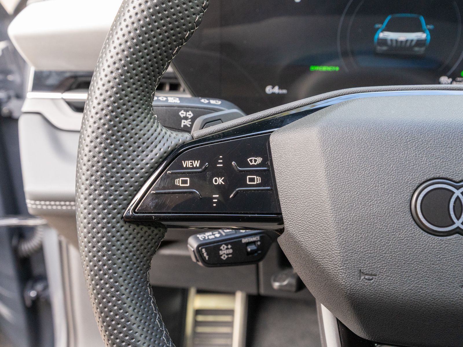 Fahrzeugabbildung Audi Q6 e-tron performance NAVI 360° AHK B&O HUD LED