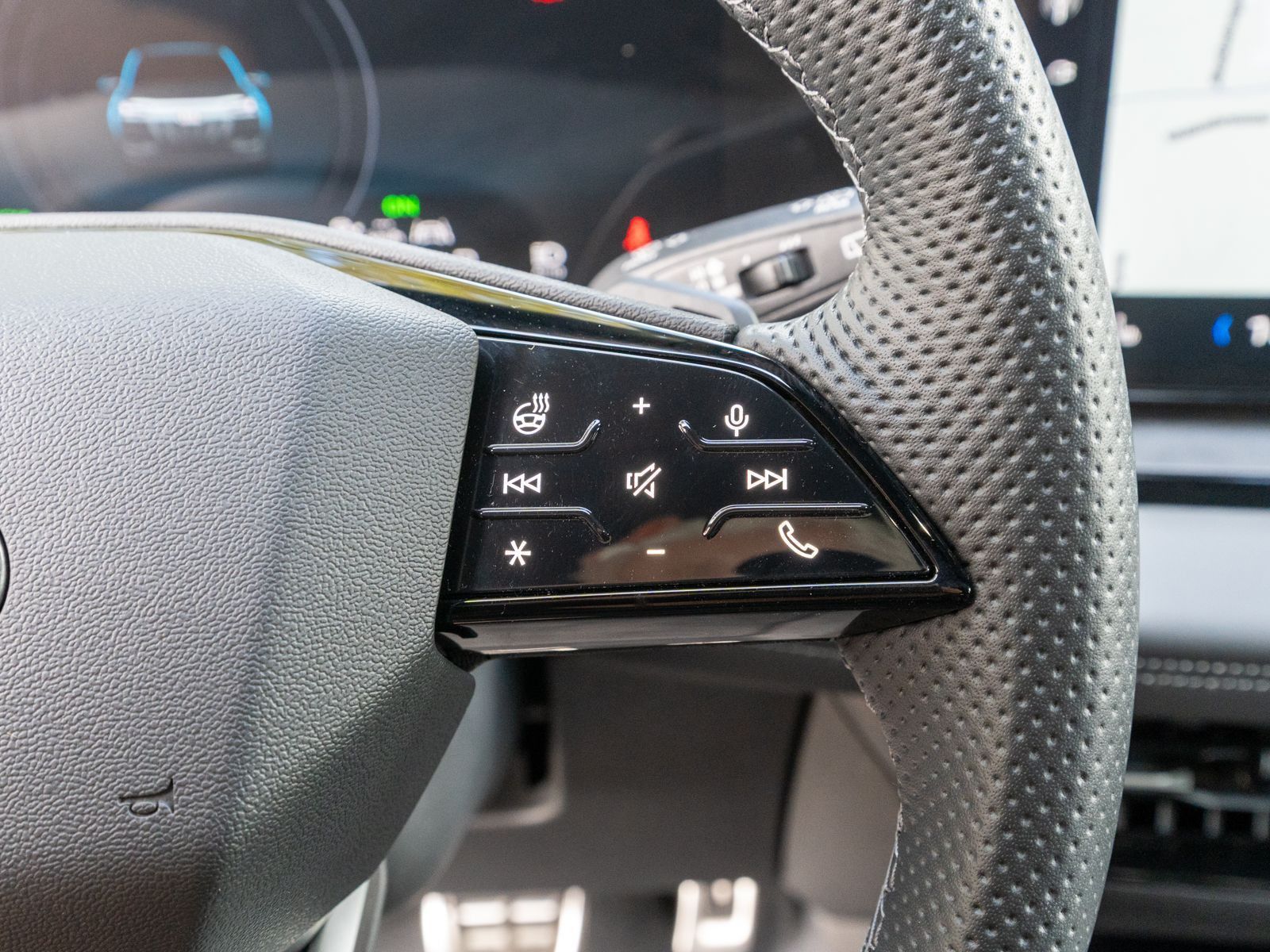 Fahrzeugabbildung Audi Q6 e-tron performance NAVI 360° AHK B&O HUD LED