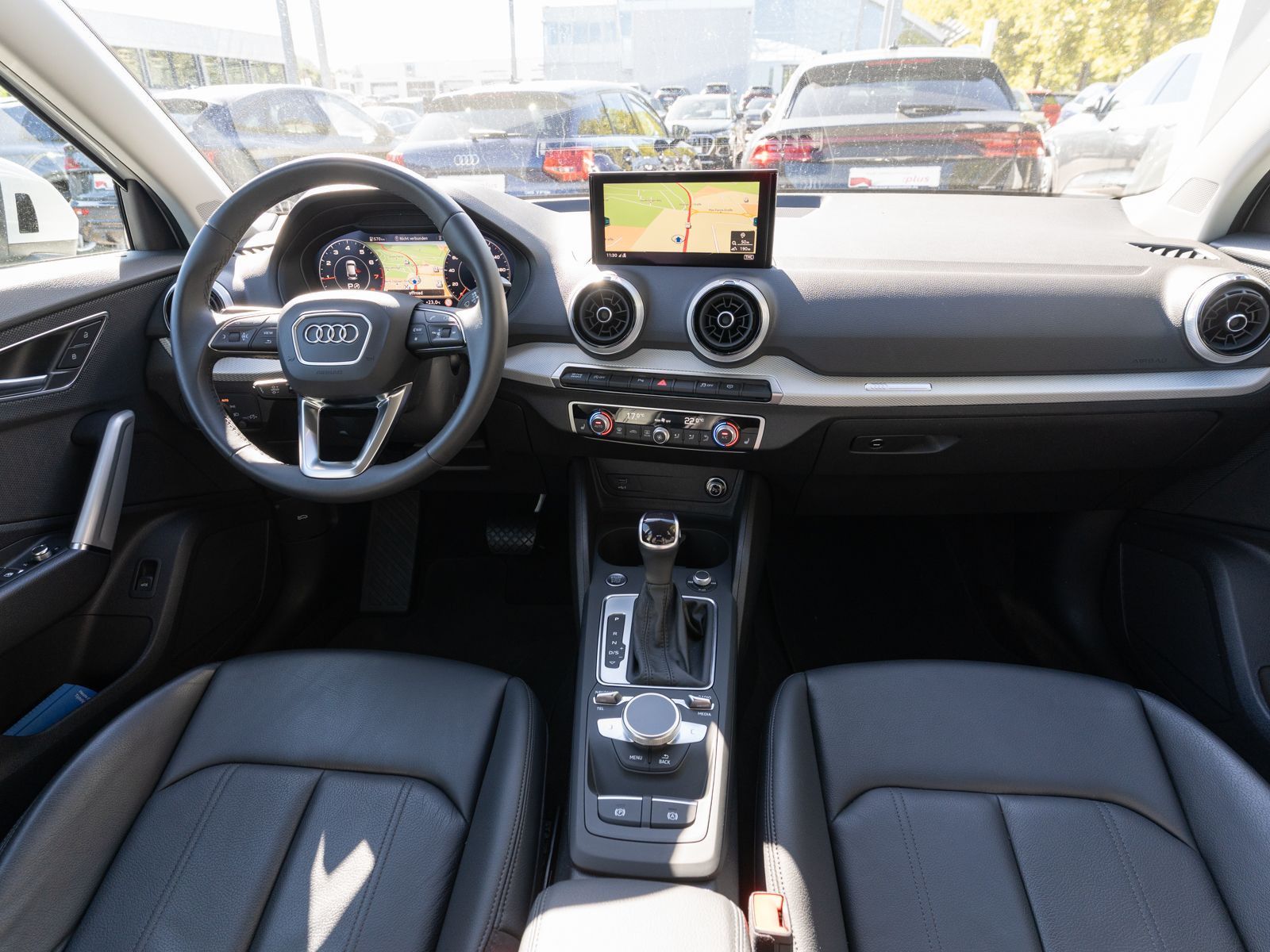 Fahrzeugabbildung Audi Q2 advanced 35TFSI NAVI LED RFK ACC LEDER VC
