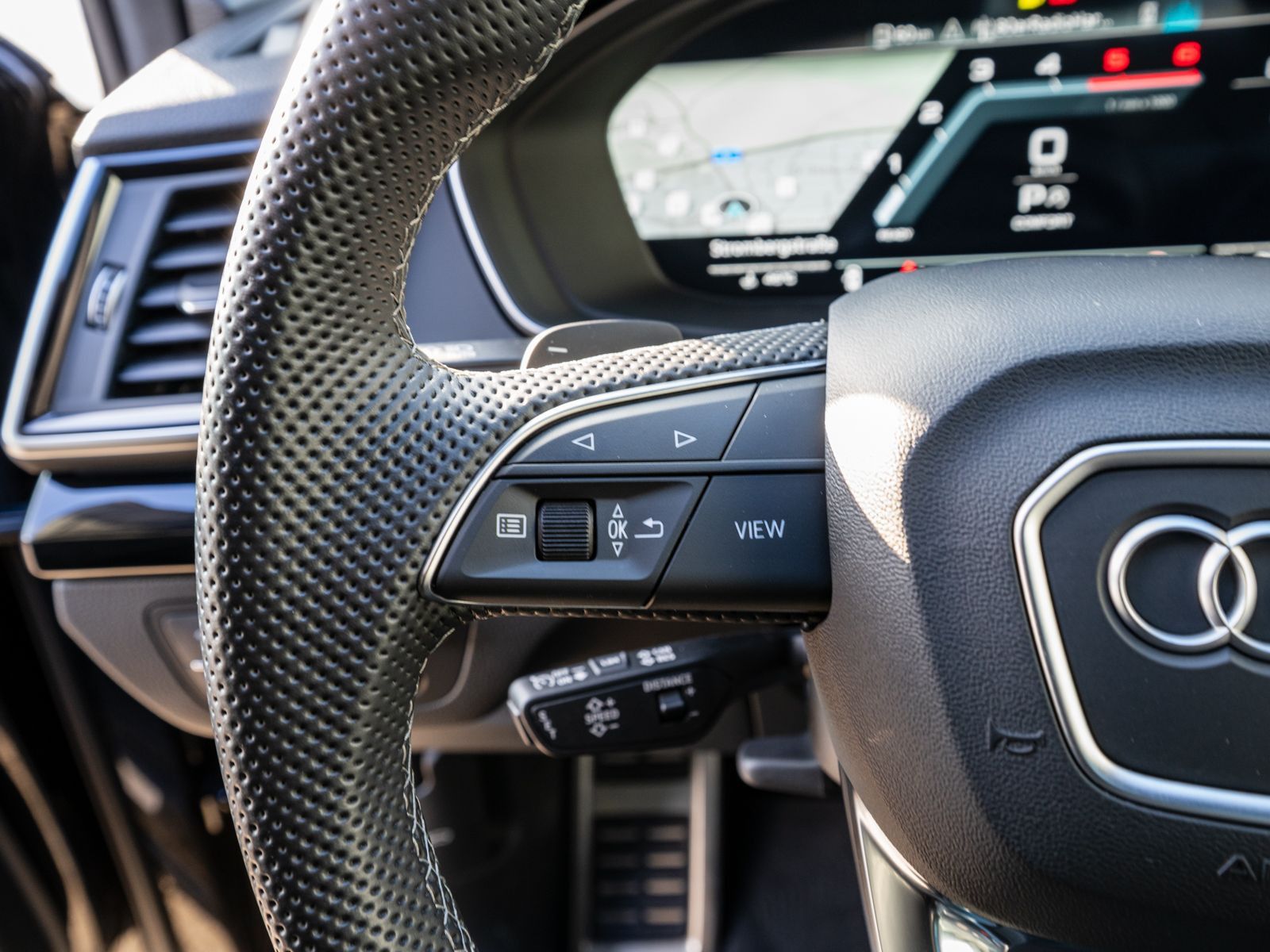 Fahrzeugabbildung Audi SQ5 Sportback quattro 3.0TDI tiptronic 360° PANO